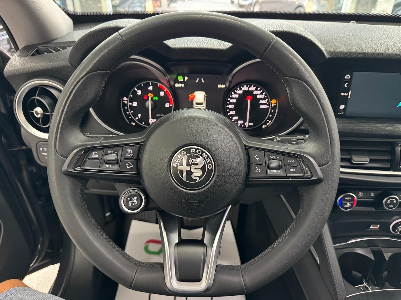 Stelvio 2.2 190CV AT8 Q4 NAVI VETRI SCURI BELLA