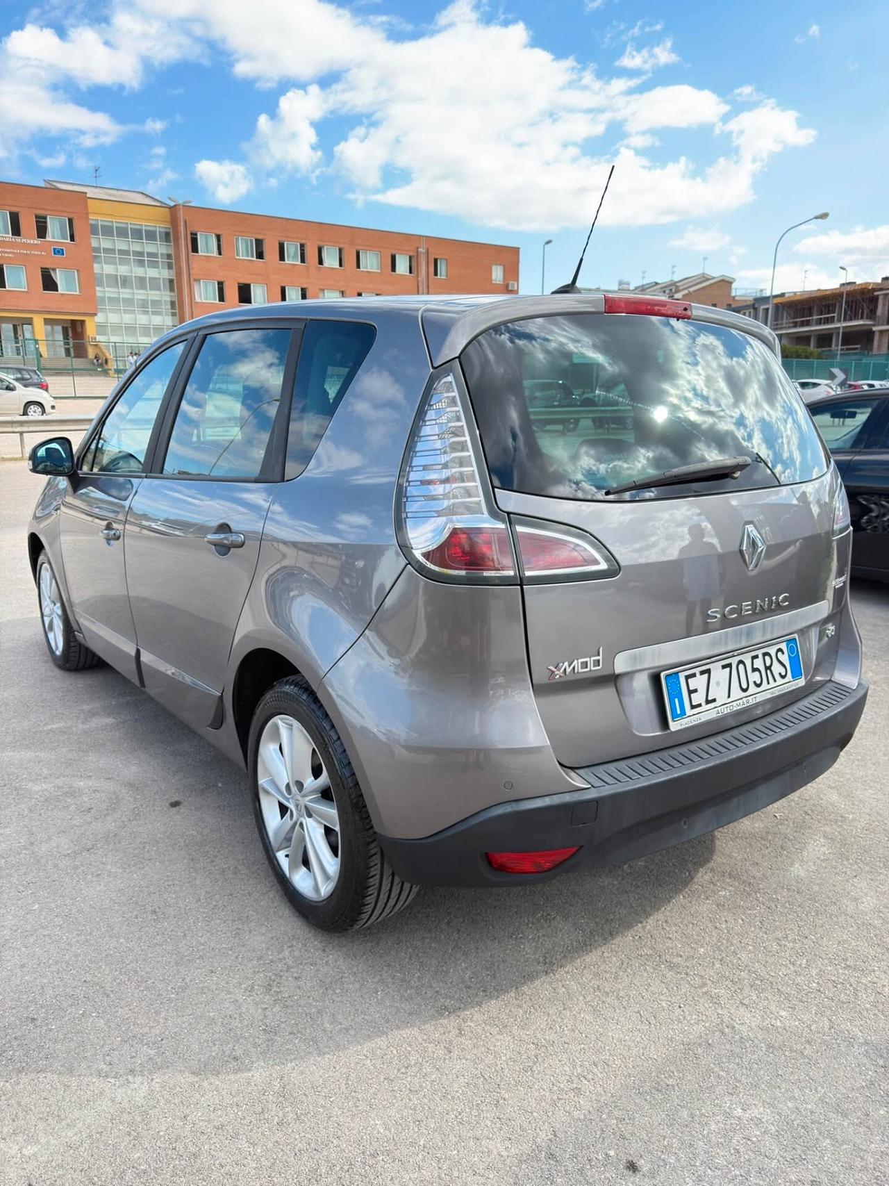Renault Scenic Scénic XMod 1.5 dCi 110CV Limited