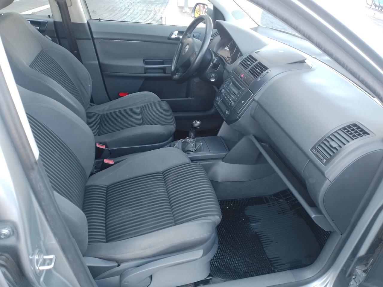 Volkswagen Polo 1.4/80CV TDI 5p. Sportline