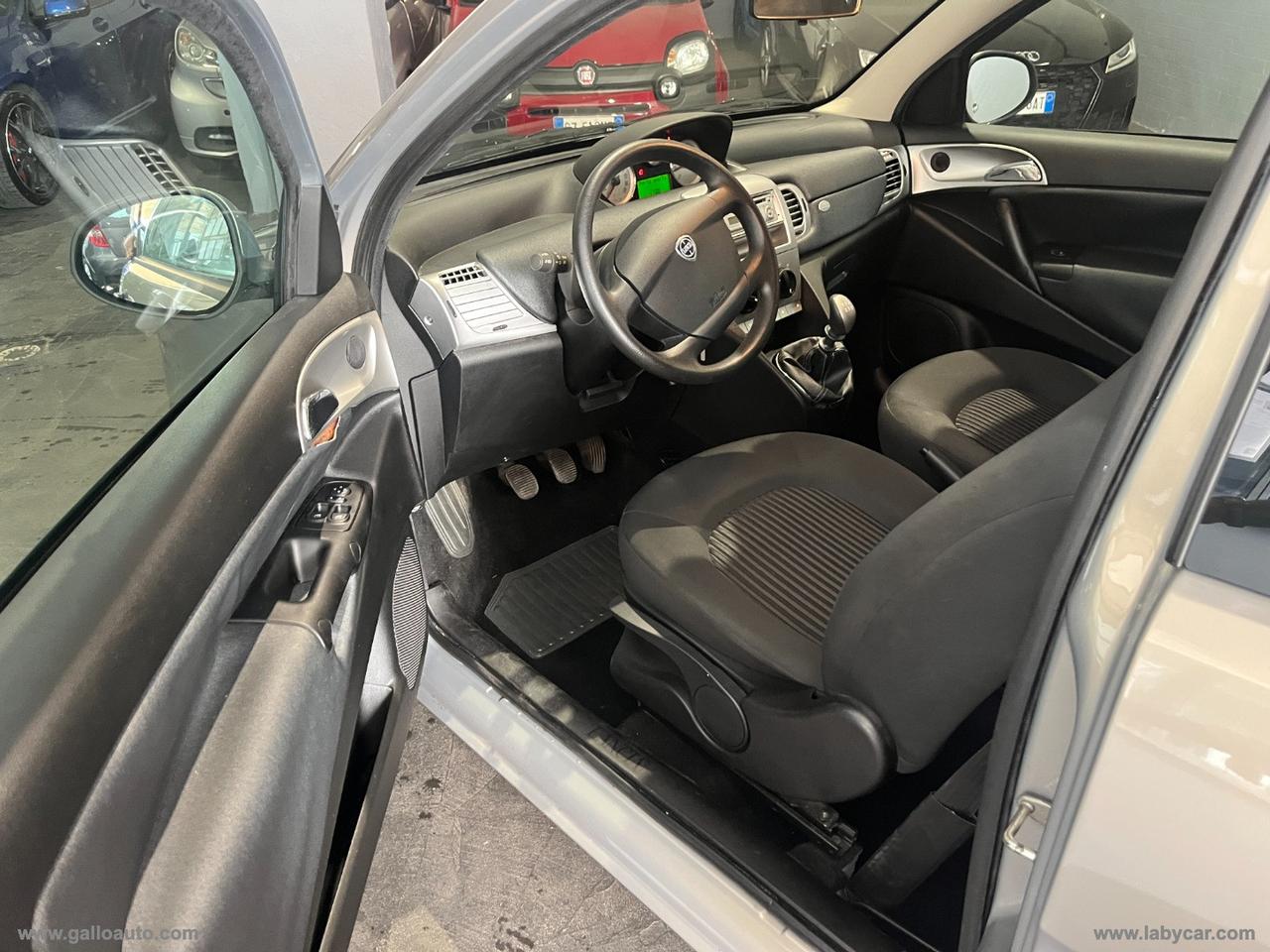 LANCIA Ypsilon 1.2 69 CV Diva