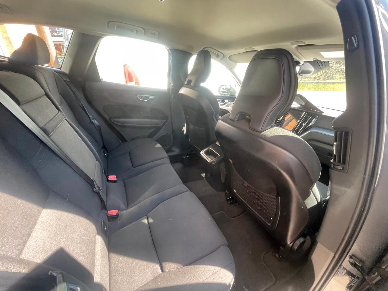 Volvo XC 60 XC60 B4 (d) AWD Geartronic Business Plus