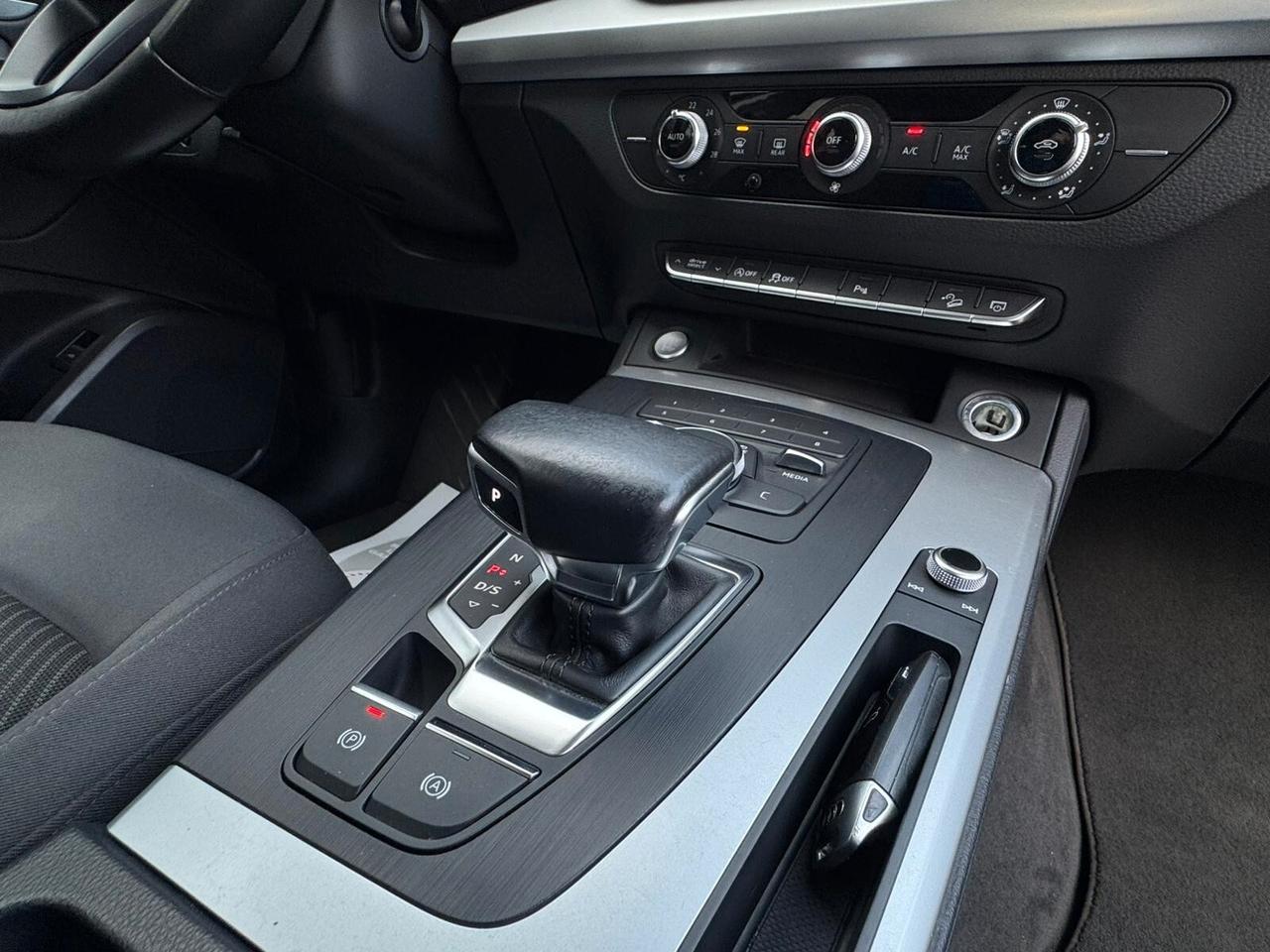 Audi Q5 2.0 TDI quattro S tronic Business