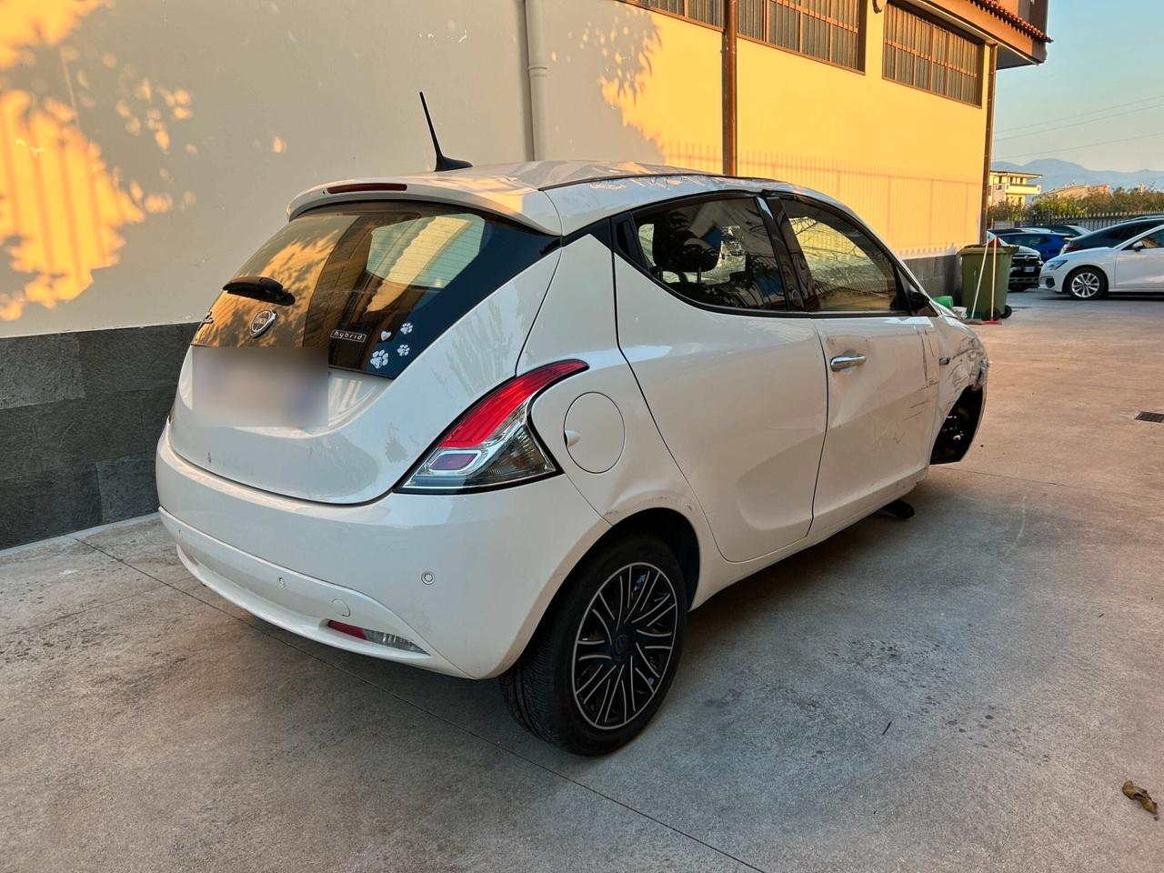 Lancia Ypsilon 1.0 Hybrid - 2021 Incidentata