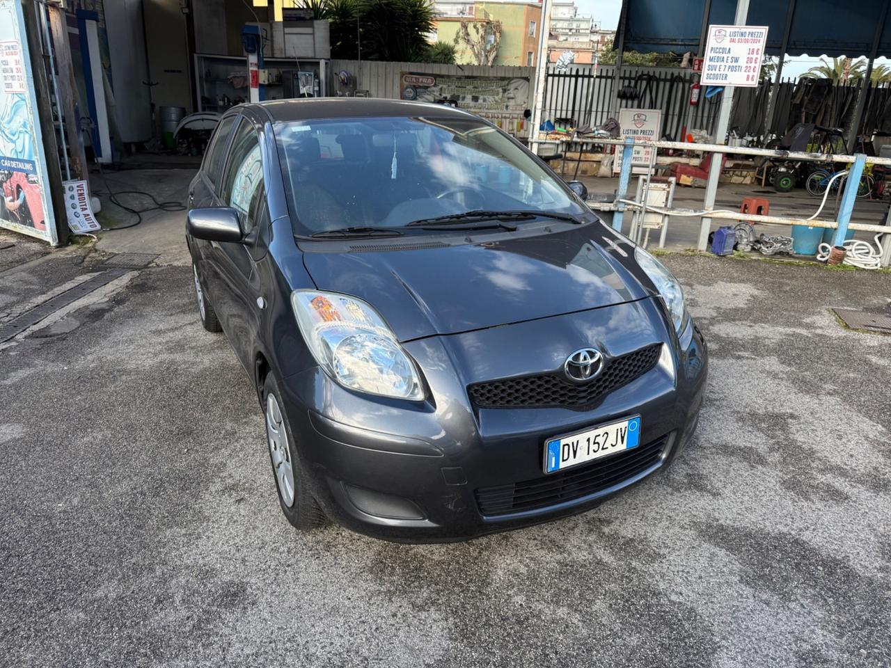 Toyota Yaris 1.0 5 porte Now