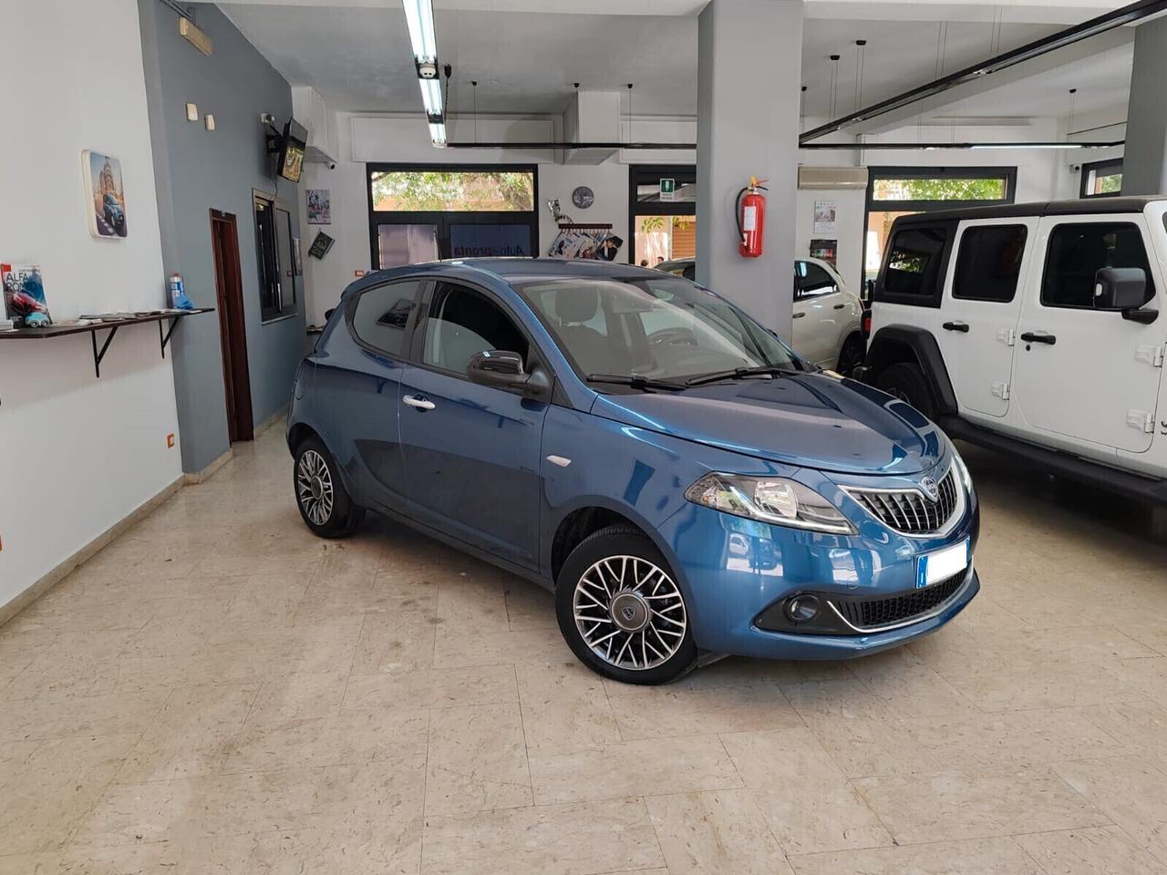 Lancia Ypsilon 1.0 FireFly 5 porte S&S Hybrid Gold Plus