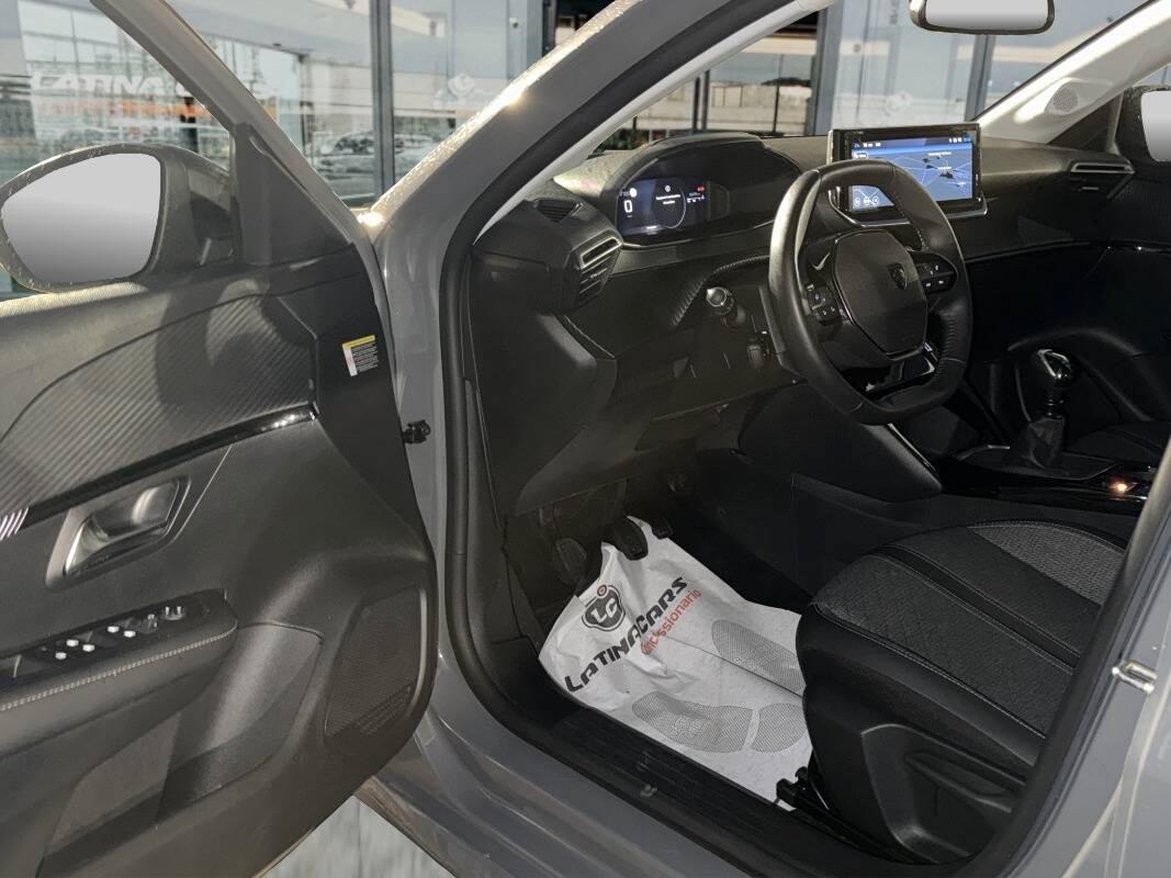 Peugeot 208 1.2 puretech Allure 100cv Con Telecamera a 360°