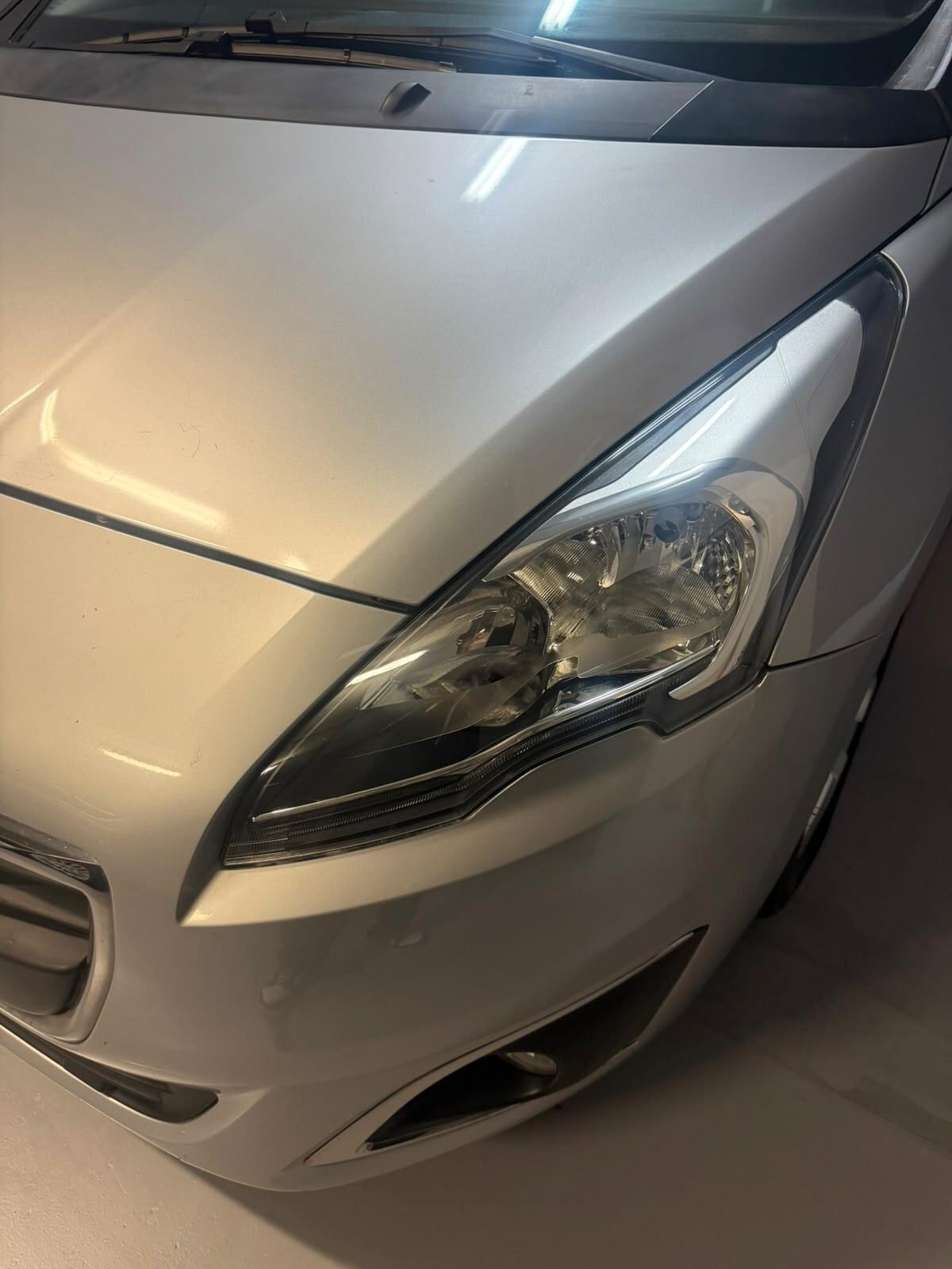 Peugeot 5008 BlueHDi 120 S&S Business