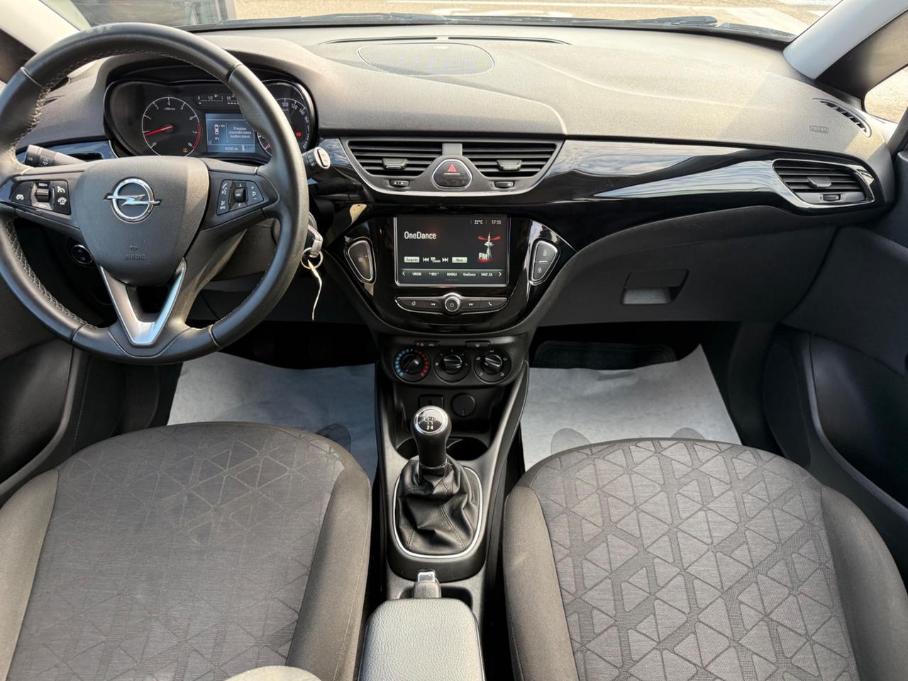 Opel Corsa 1.2 5 porte Black Edition NEOPATENTATI