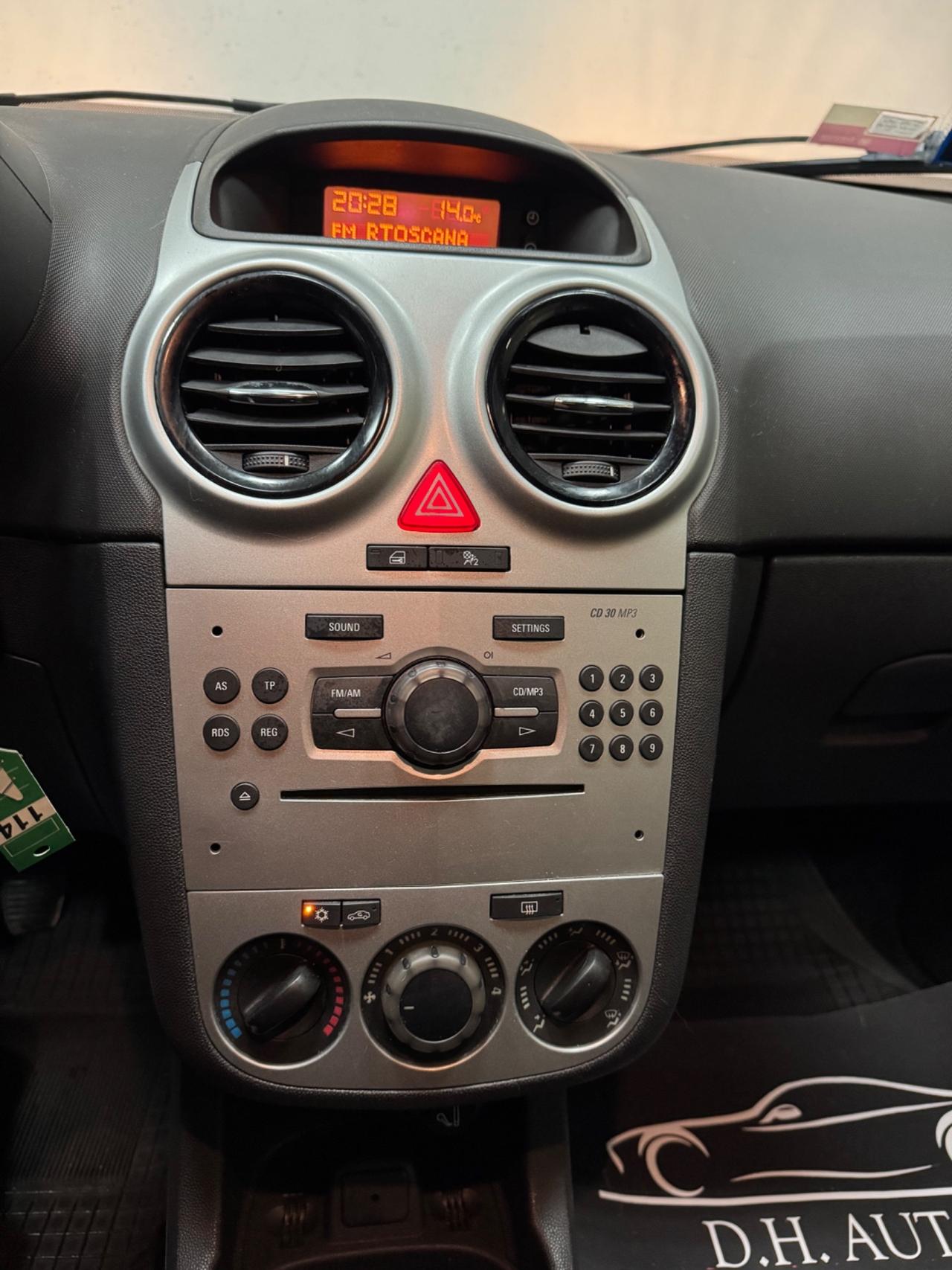 Opel Corsa 1.2 5 porte Cosmo