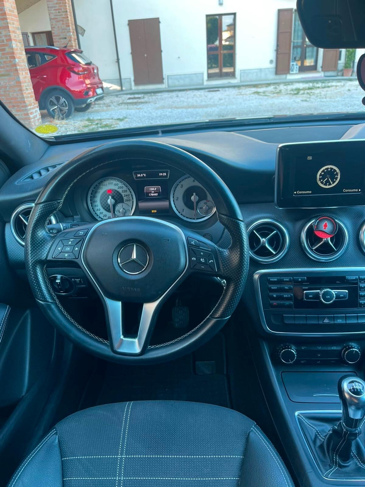 Mercedes-benz A 160 CDI Premium Dark Night Edition