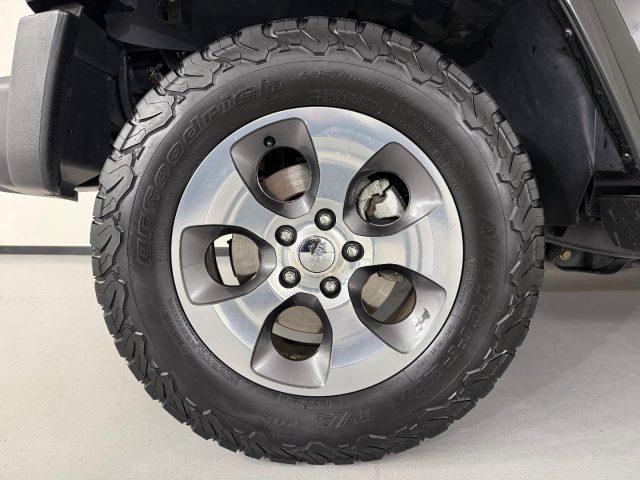 JEEP Wrangler Unlimited 2.8 CRD DPF Sahara Auto E6