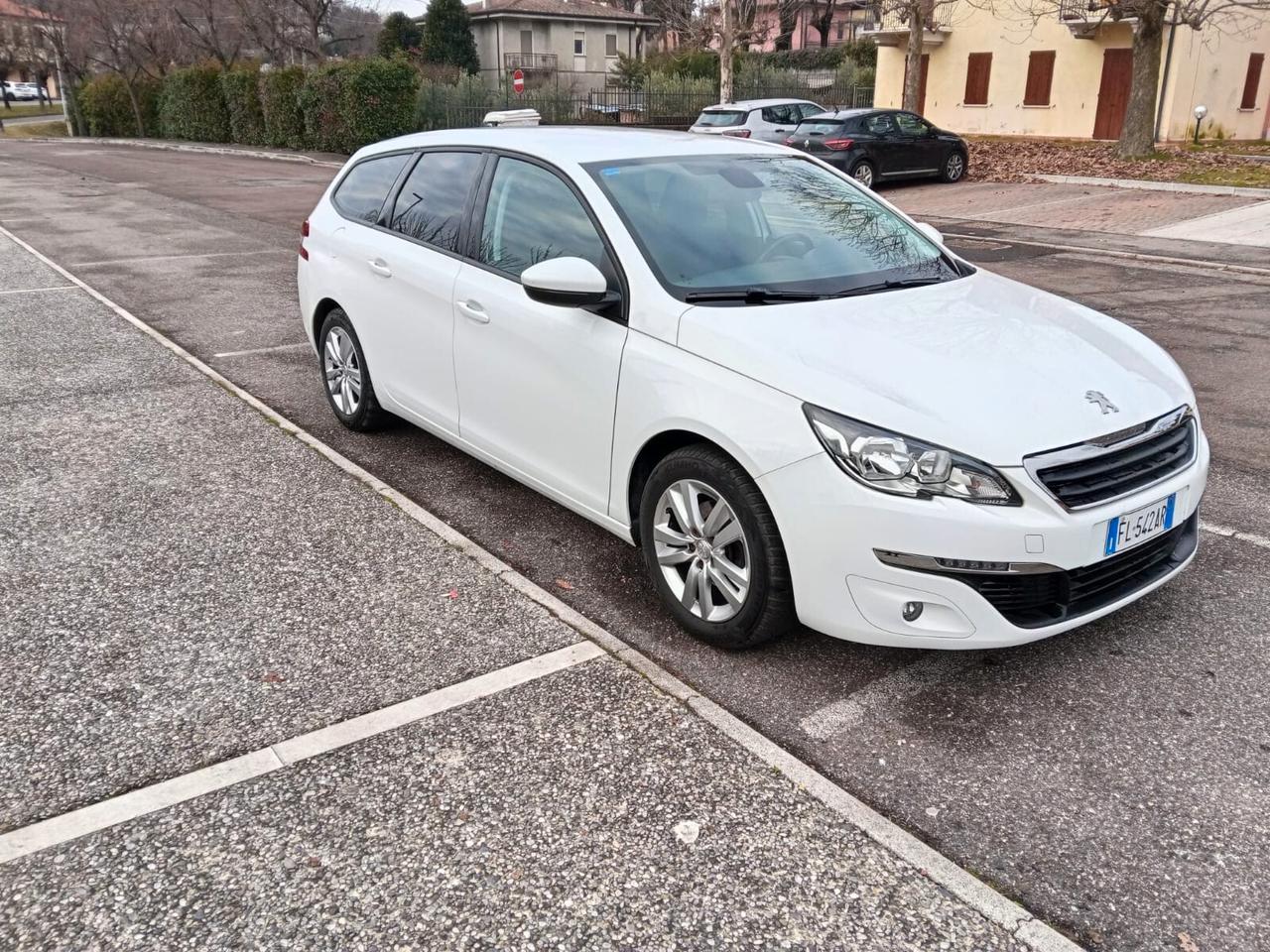 Peugeot 308 BlueHDi 120 S&S Business