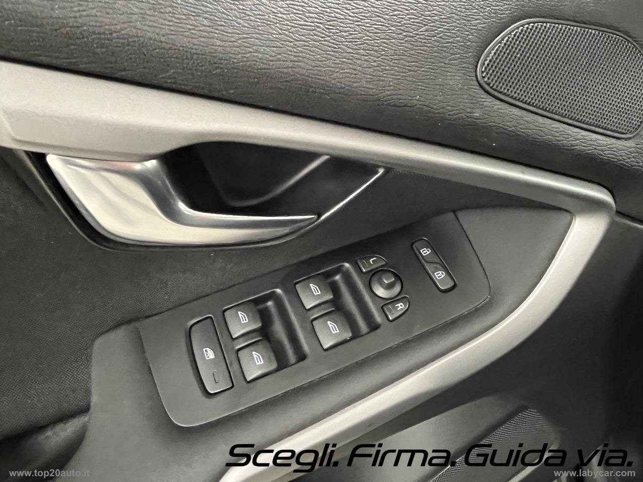 VOLVO V40 Cross Country D2 Kinetic|GANCIO TRAINO