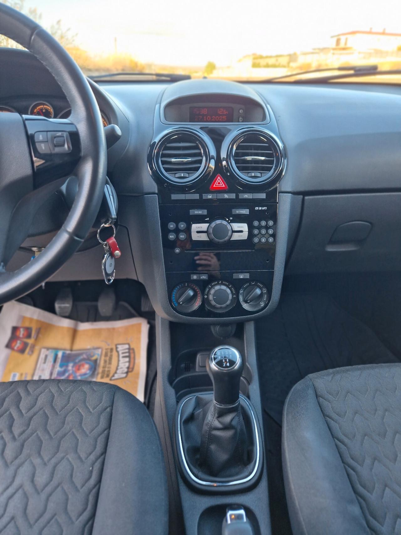 Opel Corsa 1.2 85CV 5 porte GPL-TECH Edition