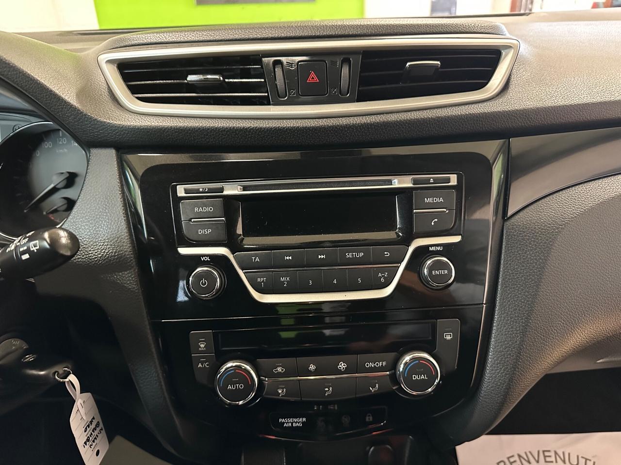 Nissan Qashqai 1.5 dCi DPF Tekna