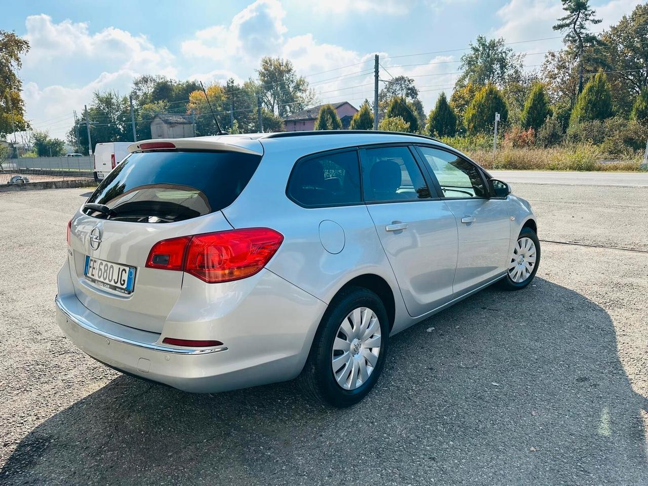Opel Astra 1.4 Turbo 140CV Sports Tourer GPL Tech Cosmo