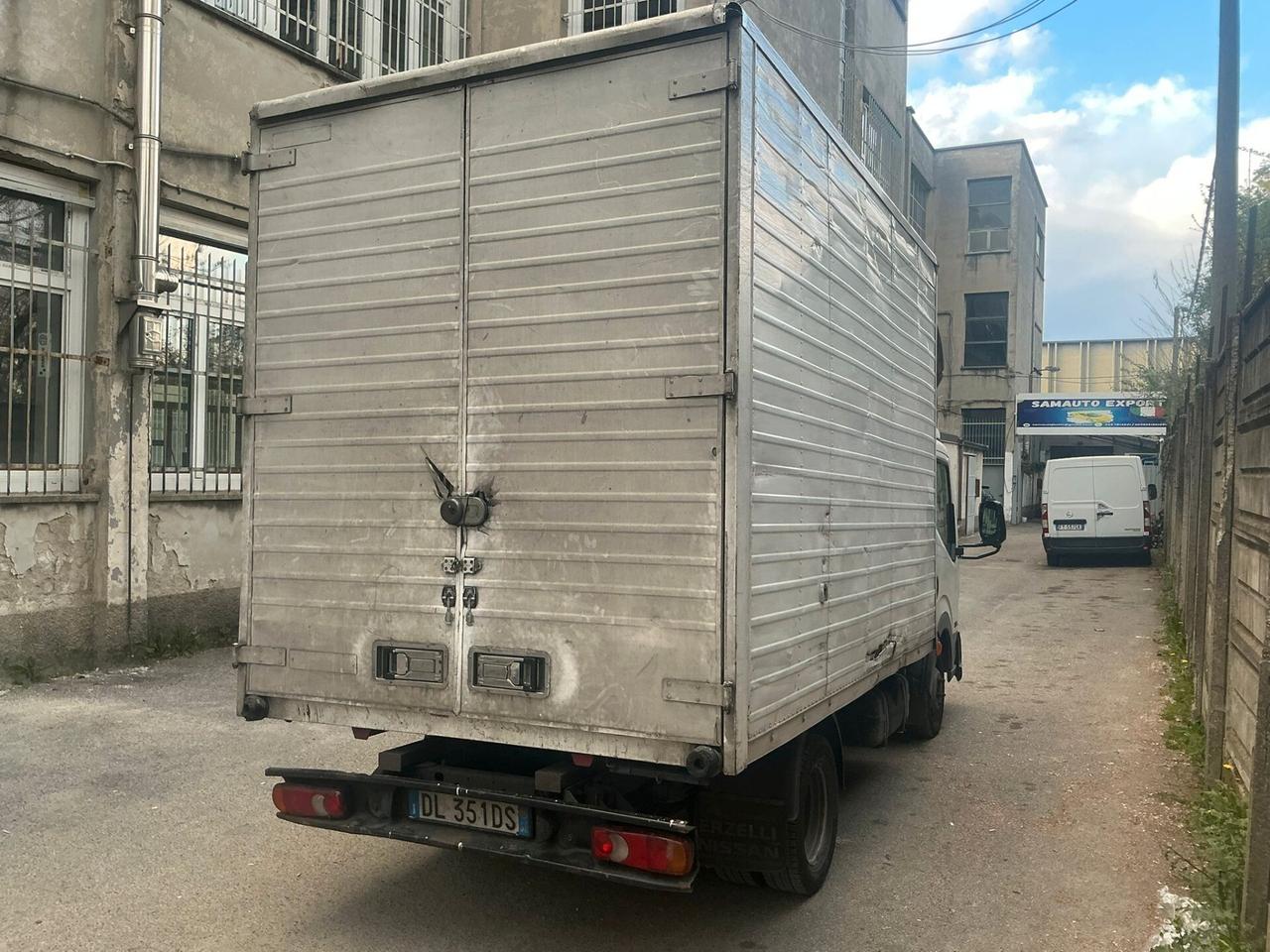 Nissan Cabstar 4as 2.5 TDI NT400 2008