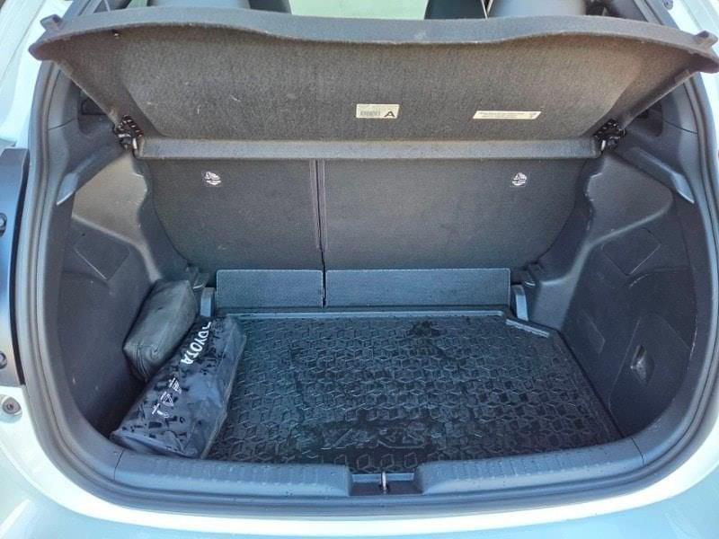 Toyota Yaris 4ª serie 1.5 Hybrid 5 porte Lounge