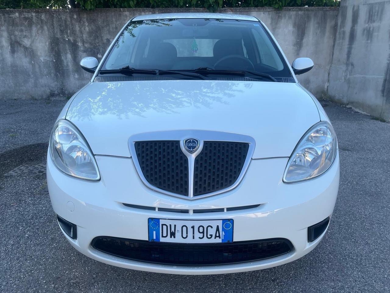 Lancia y -1.2 benz- full-2009