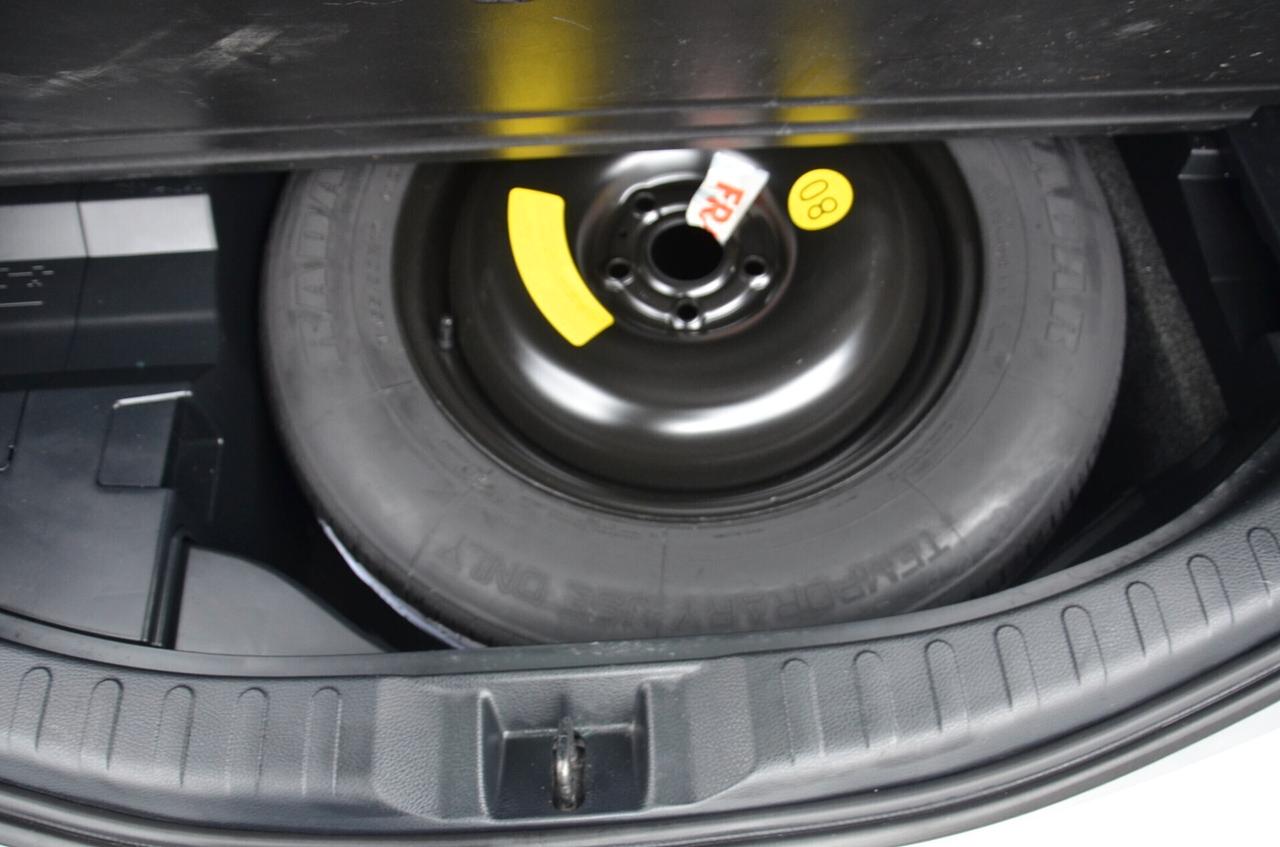 Toyota RAV 4 2.5 Hybrid 2WD Style