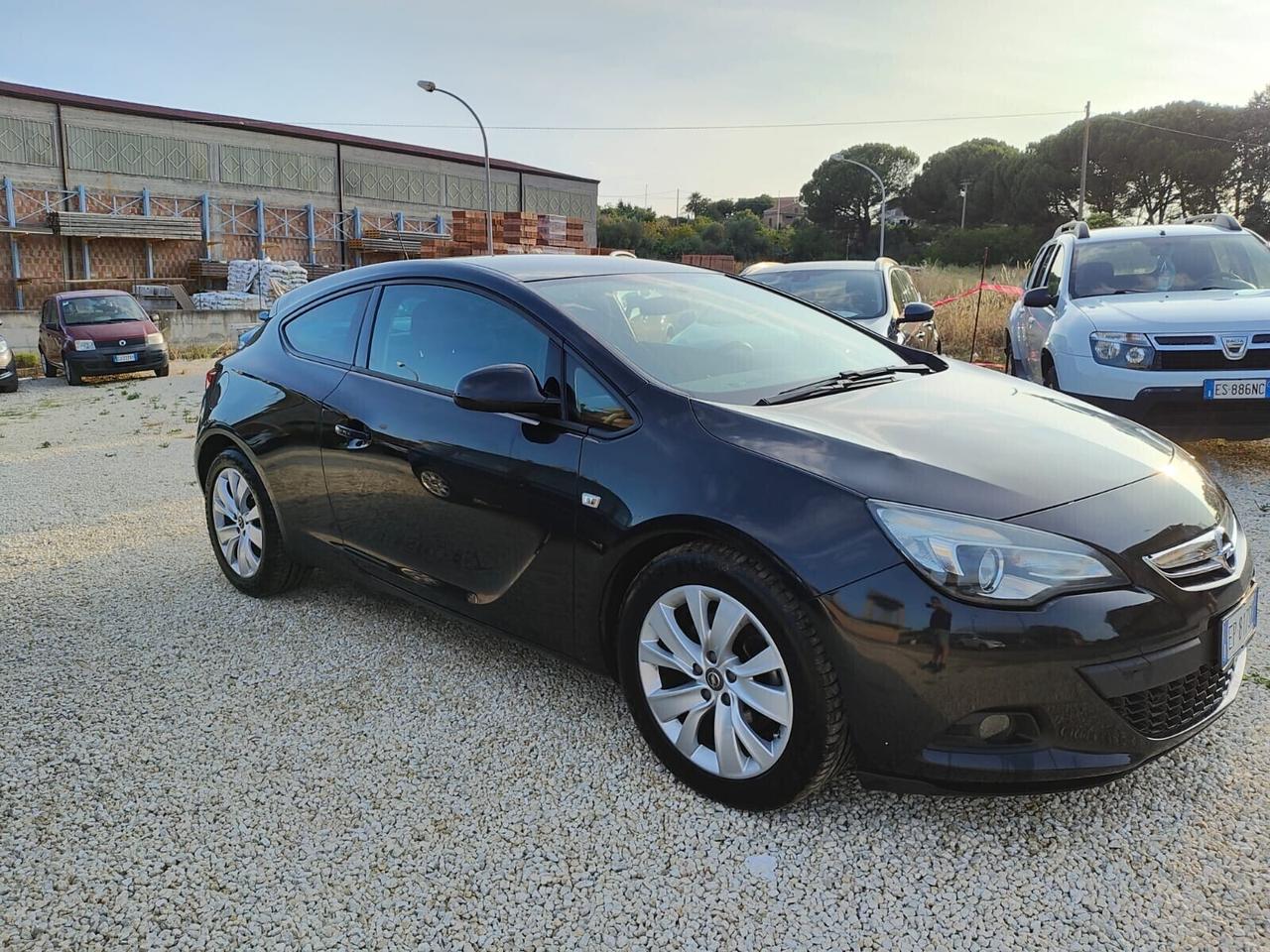 Opel Astra GTC 1.7 CDTI 110CV 3 porte unico propri