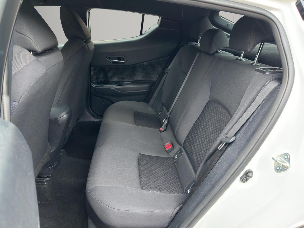 Toyota C-HR 1.8h Active e-cvt