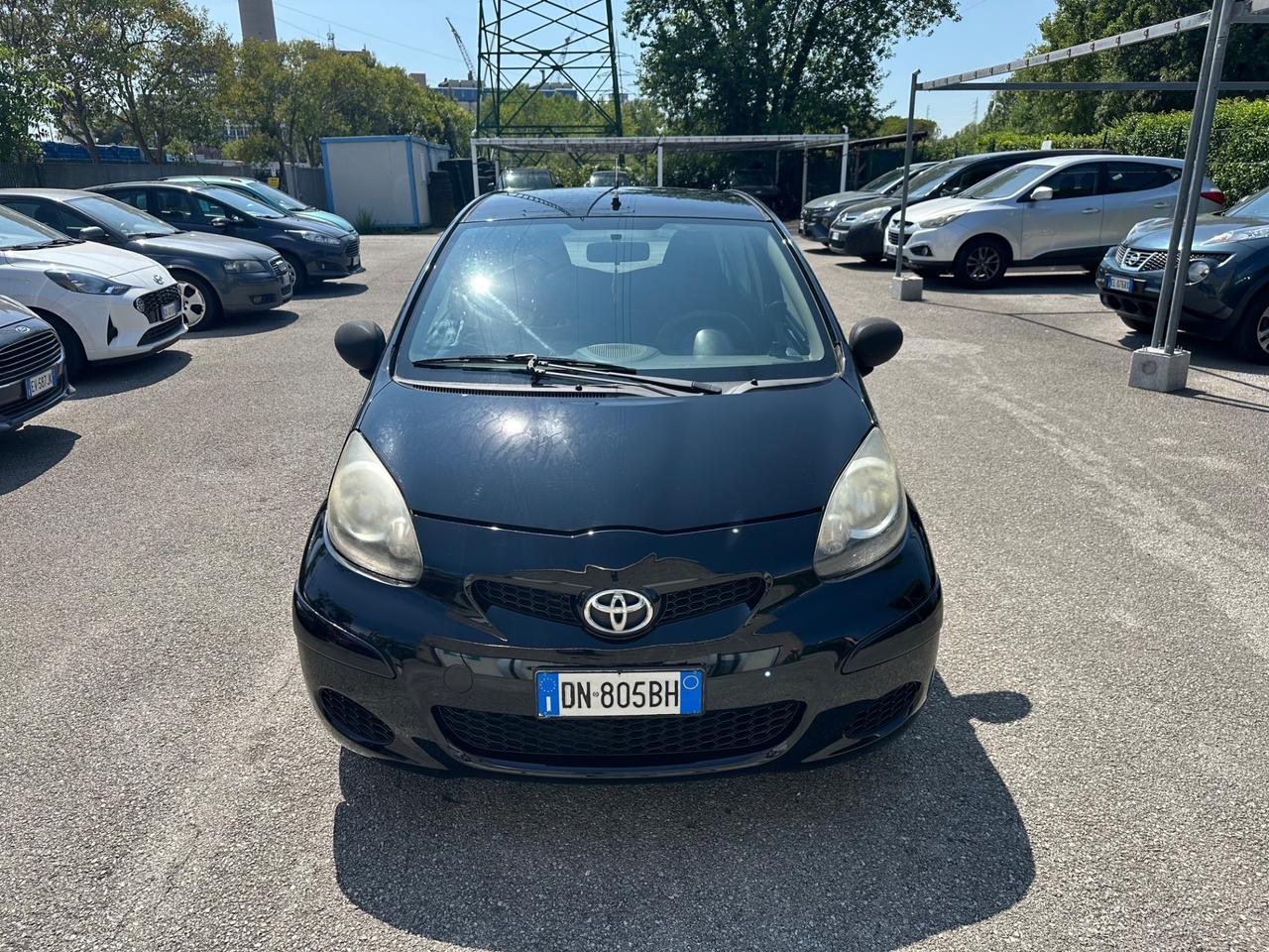 Toyota Aygo 1.0 VVT-i 3p. Now - 120.000km Neop.