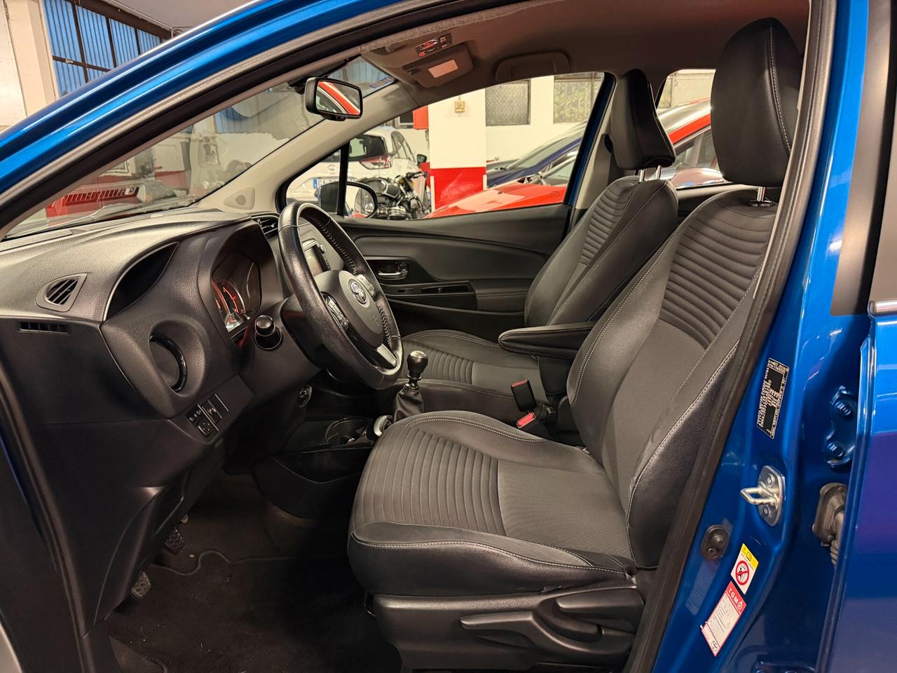 Toyota Yaris 1.3 5 porte Lounge