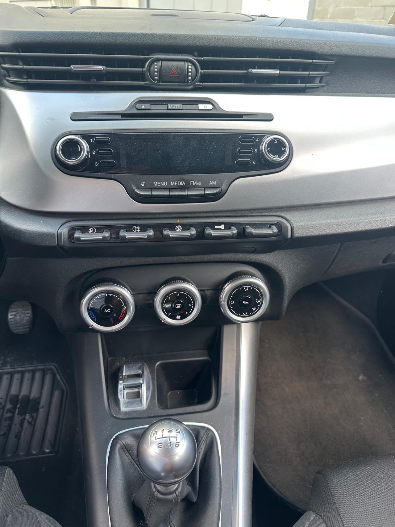 Alfa Romeo Giulietta 1.4 Turbo 120 CV Distinctive