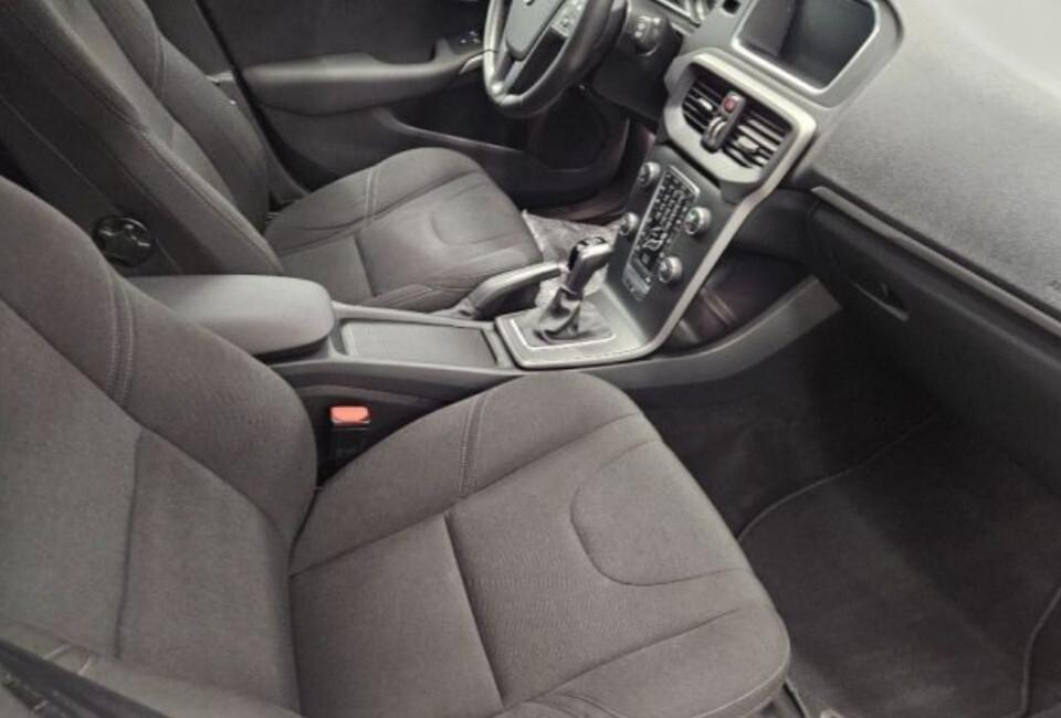 Volvo V40 D2 120CV 5P MOMENTUM