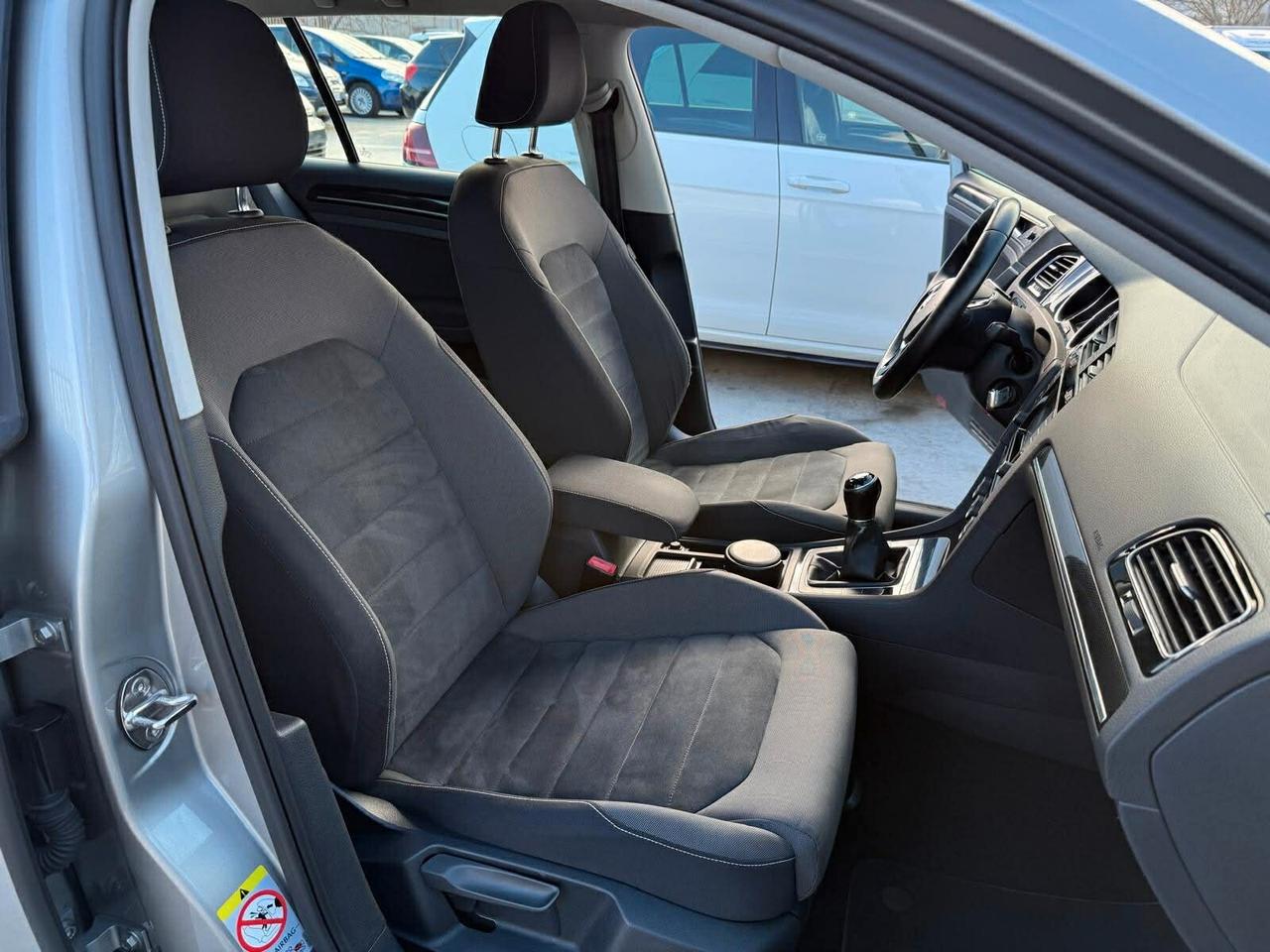 Volkswagen Golf -SW- 1.6 TDI 105 CV Highline -UNICOP-