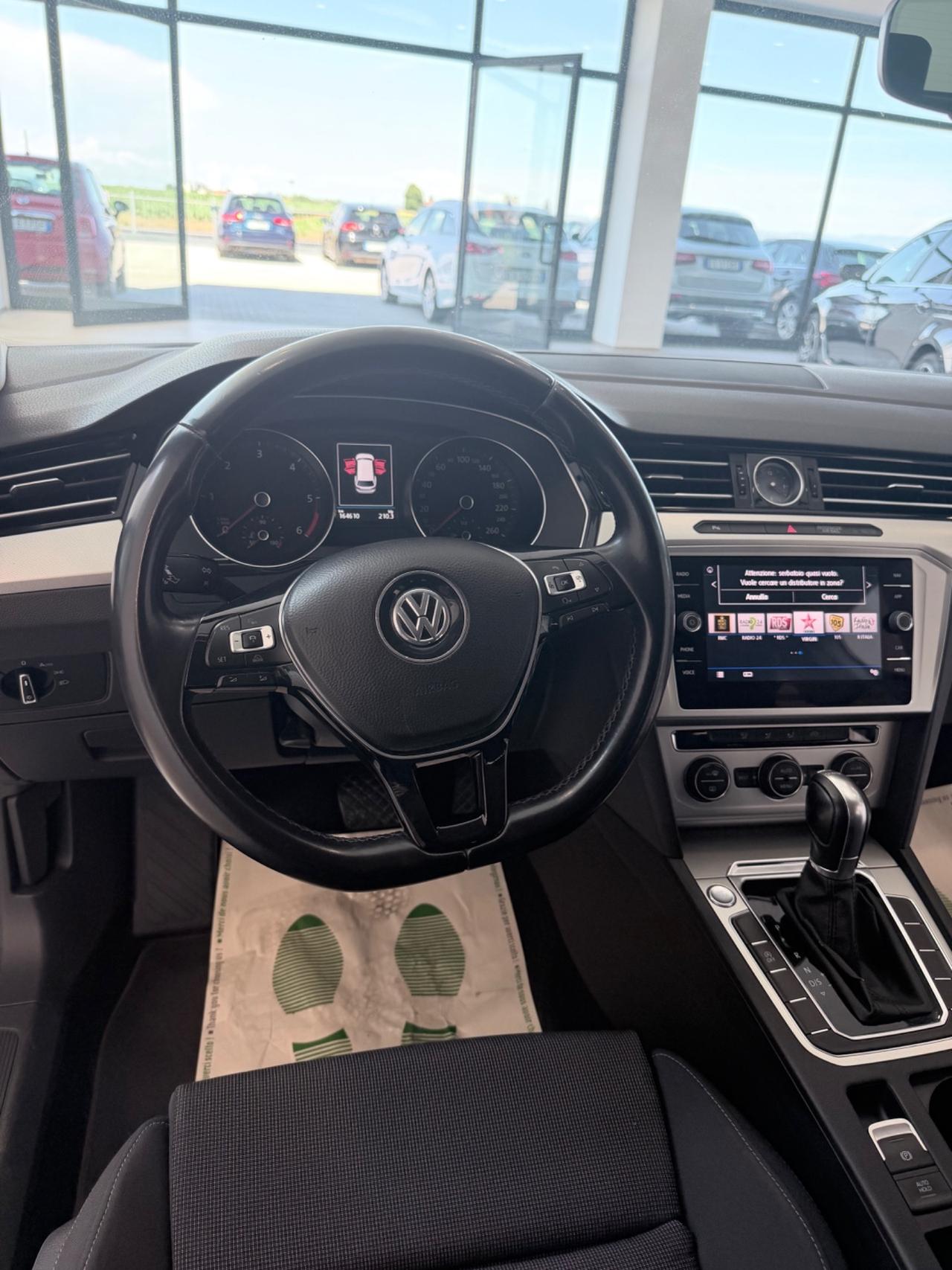 Volkswagen Passat Variant 1.6 TDI SCR DSG Business BMT