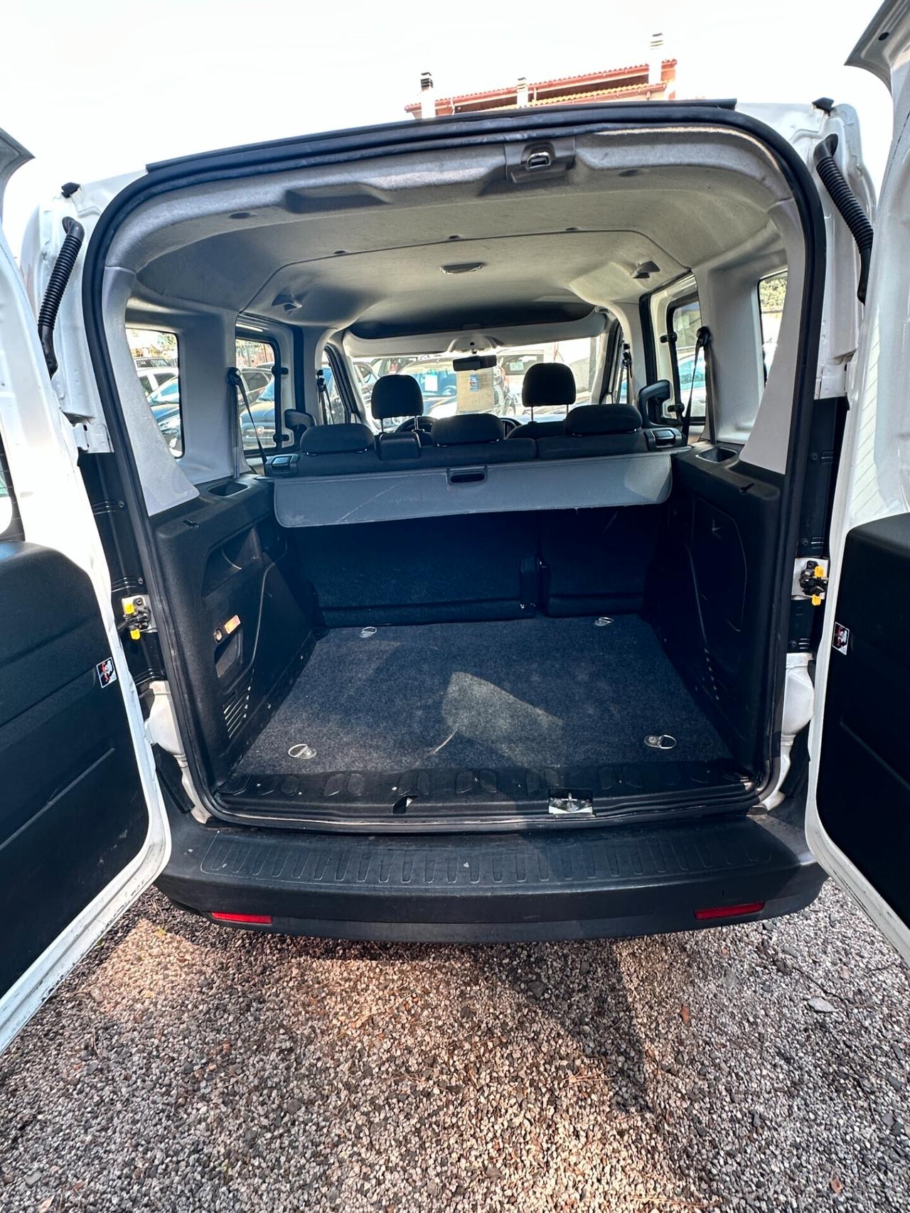 Fiat Doblò 1.3 MJT Lounge CLIMA MULTIFUNZIONE BLUETOOTH APPLE CAR PLAY NEO PATENTATI