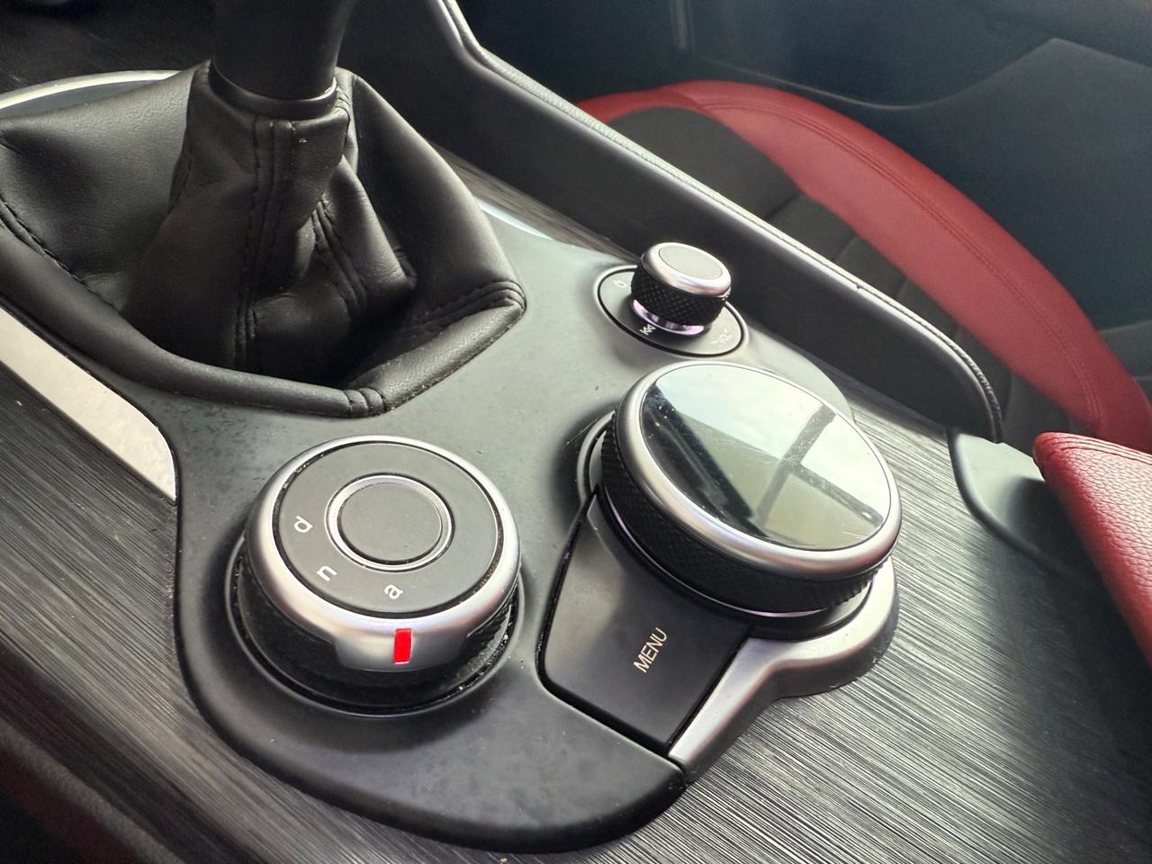 Alfa Romeo Giulia 2.2TurboD150cv ROSSO FERRARI+CARTIER2019