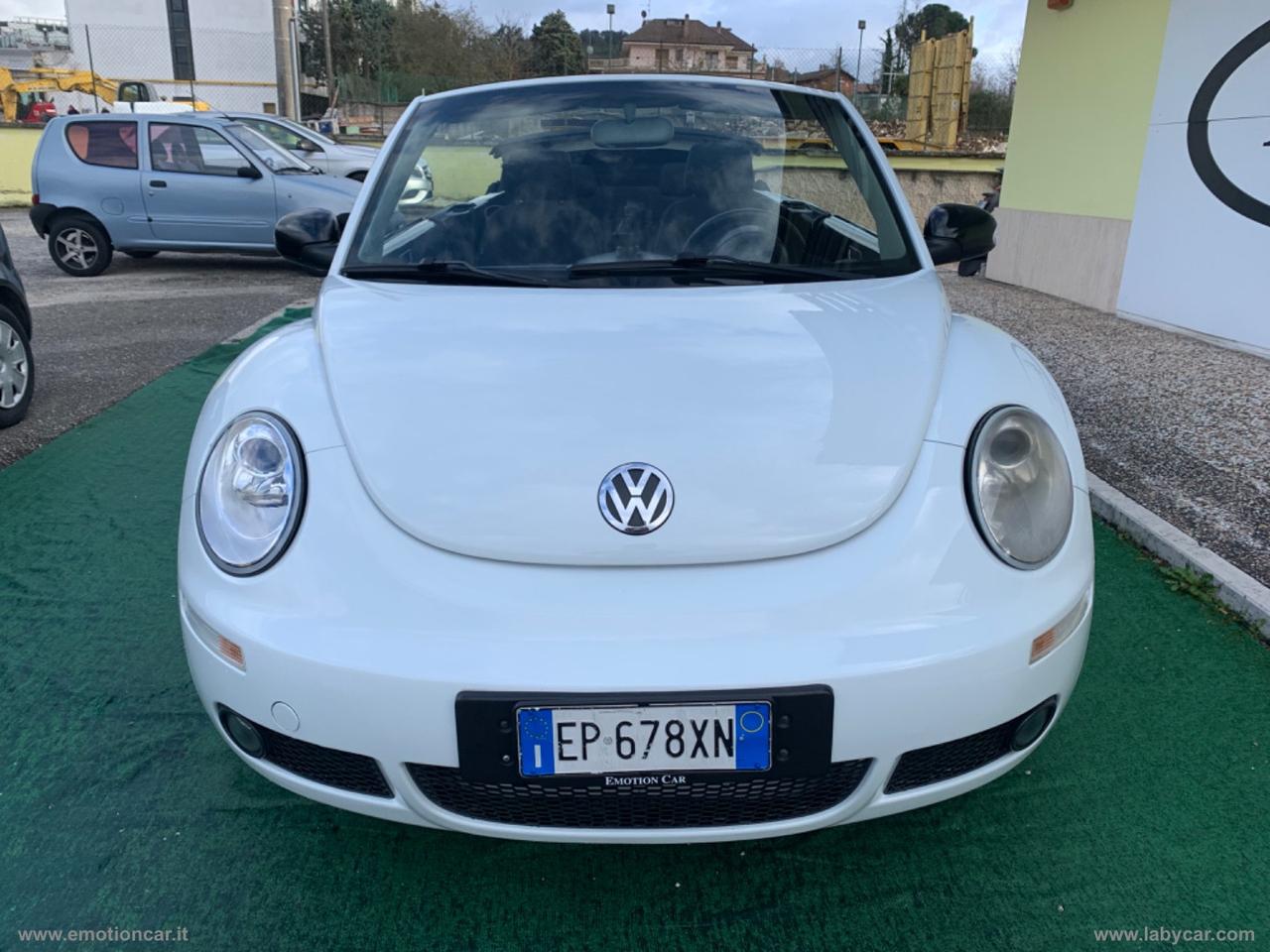 VOLKSWAGEN New Beetle 1.6 Cabrio - 2003