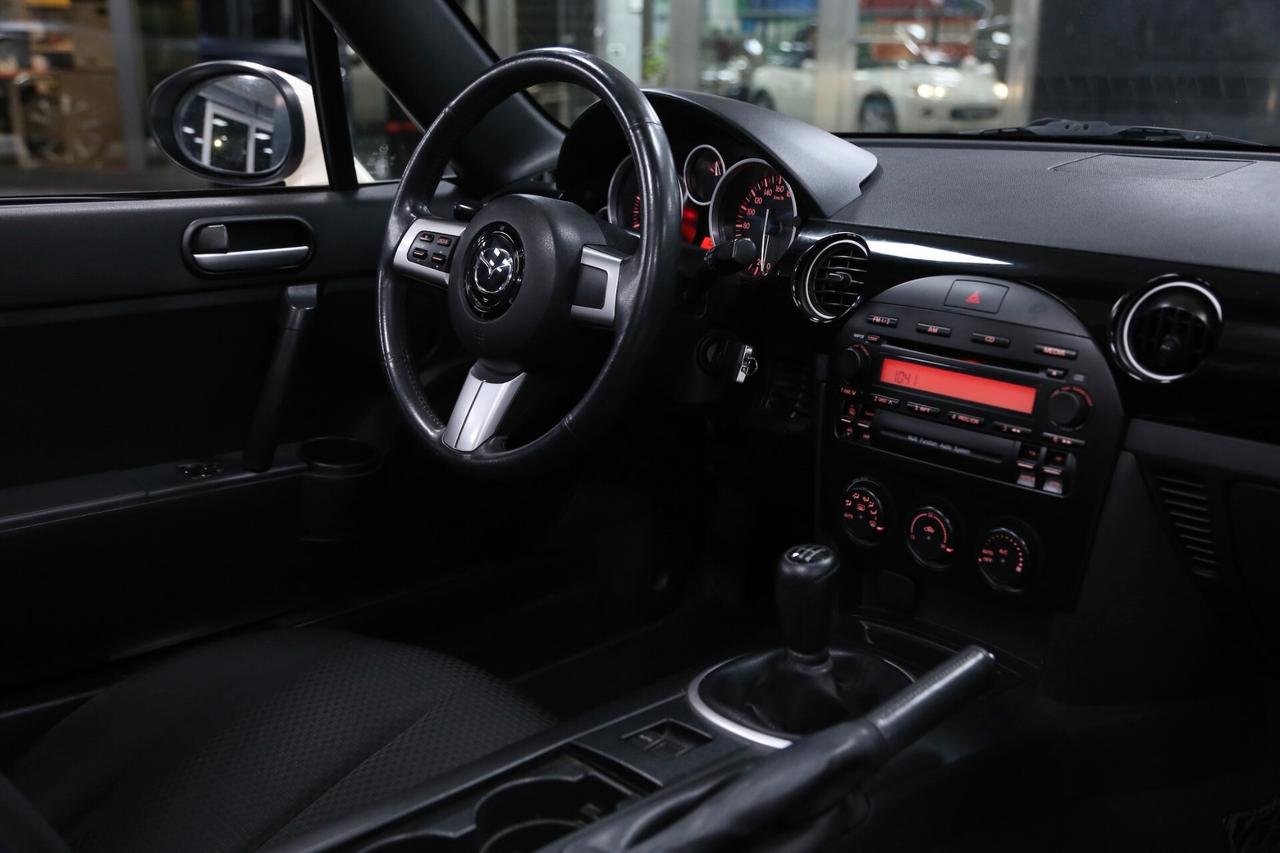 Mazda MX-5 Roadster Coupé 1.8L Wind