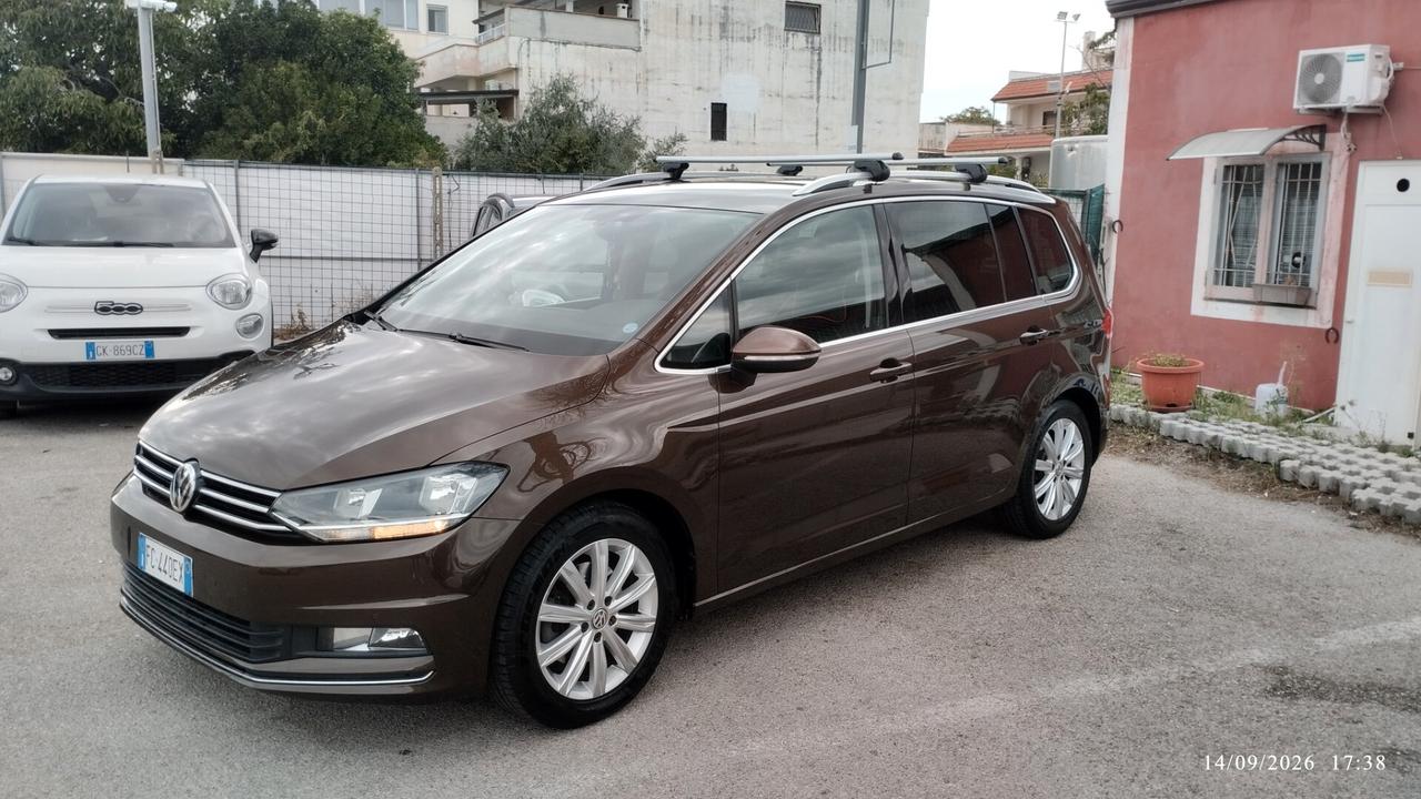 Volkswagen Touran 2.0 TDI 150 CV SCR DSG Executive BlueMotion Tech.