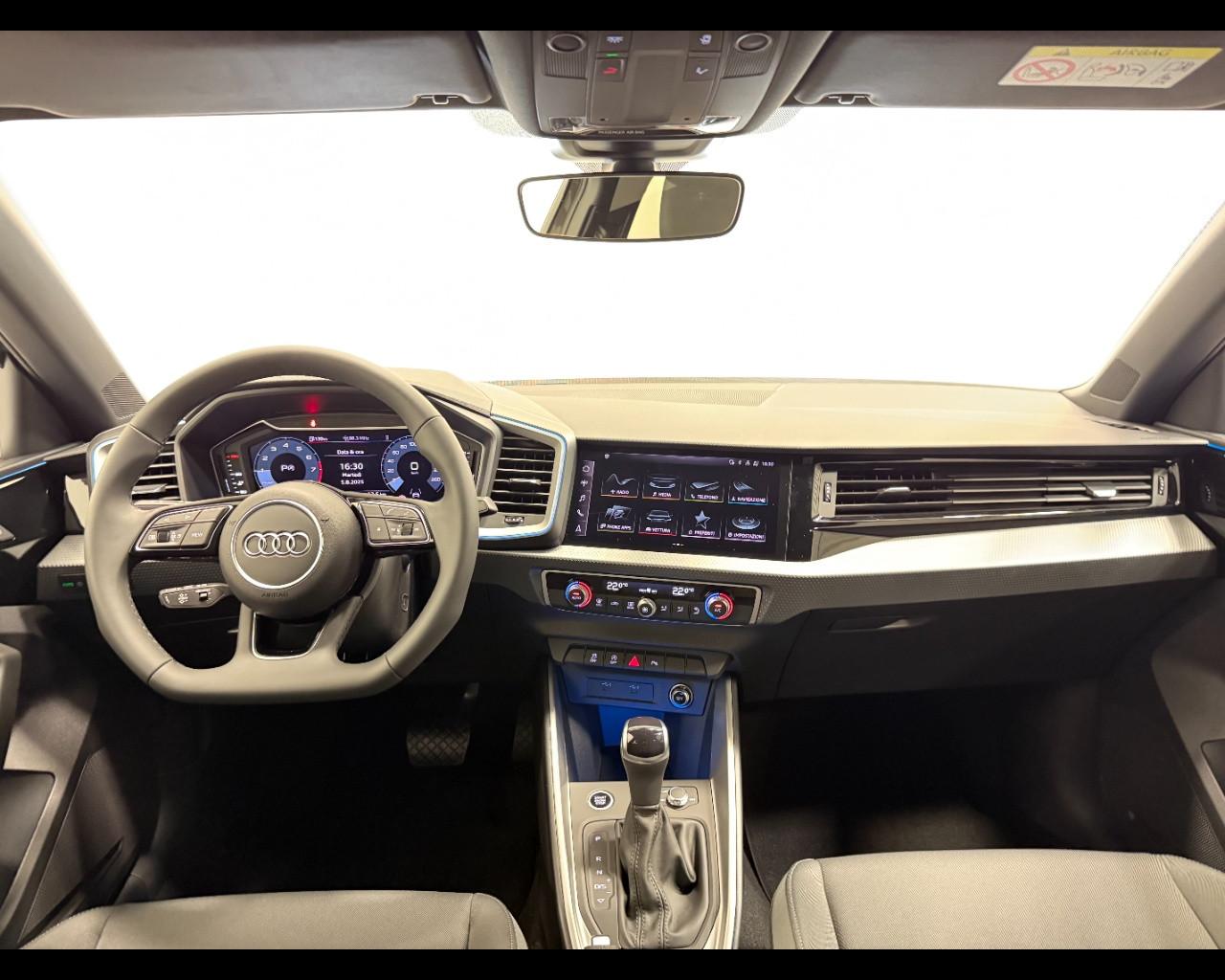 AUDI A1 SPORTBACK 30 TFSI S-TRONIC IDENTITY CONTRAST