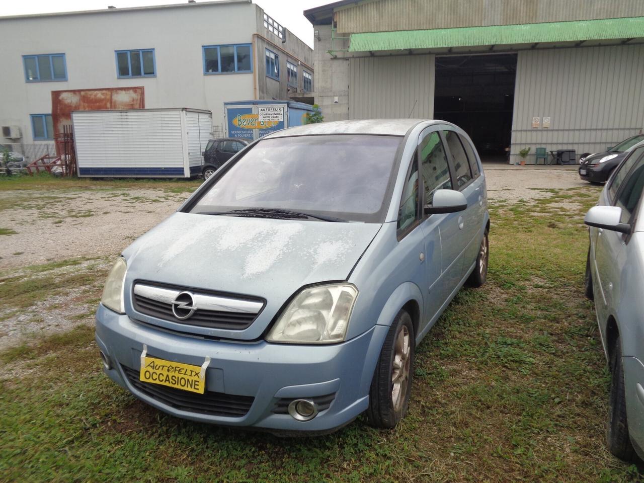 Opel Corsa 1.2i 16V cat 5 motore rotto