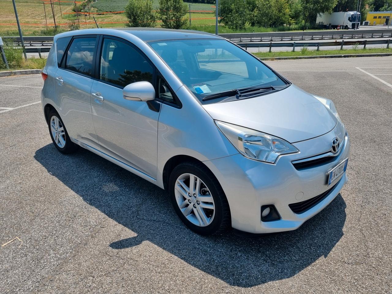 Toyota Verso-S 1.3 MT Lounge