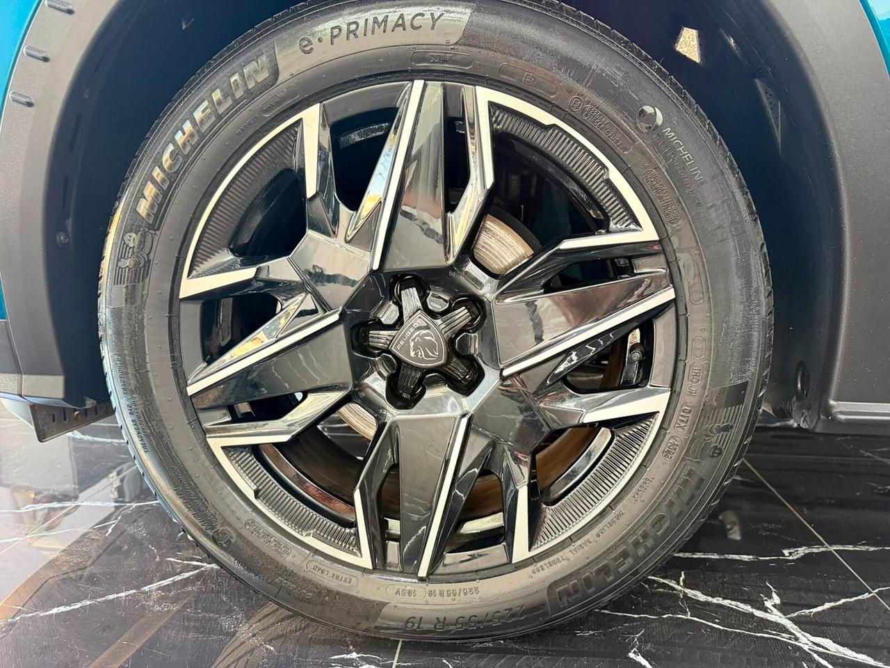 Peugeot 3008 1.2 Benzina Hybrid 136 e-DCS 6 GT