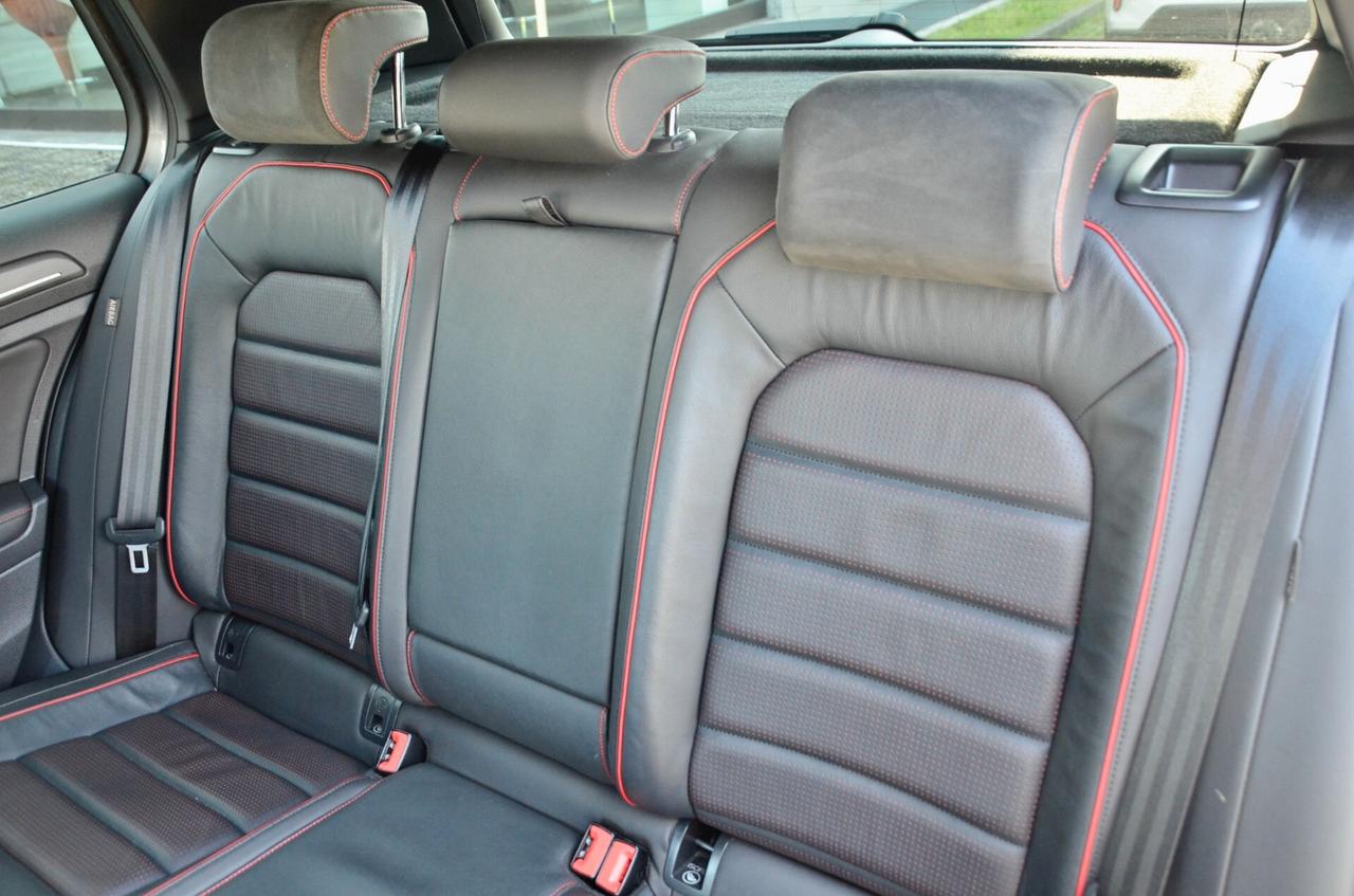 VOLKSWAGEN GOLF 7.5 GTI PERFORMANCE 2.0 TSI 245cv DSG, SERVICE CON FATTURE, TETTO, DCC, FULL PELLE, FARI FULL LED, 19", PERMUTE