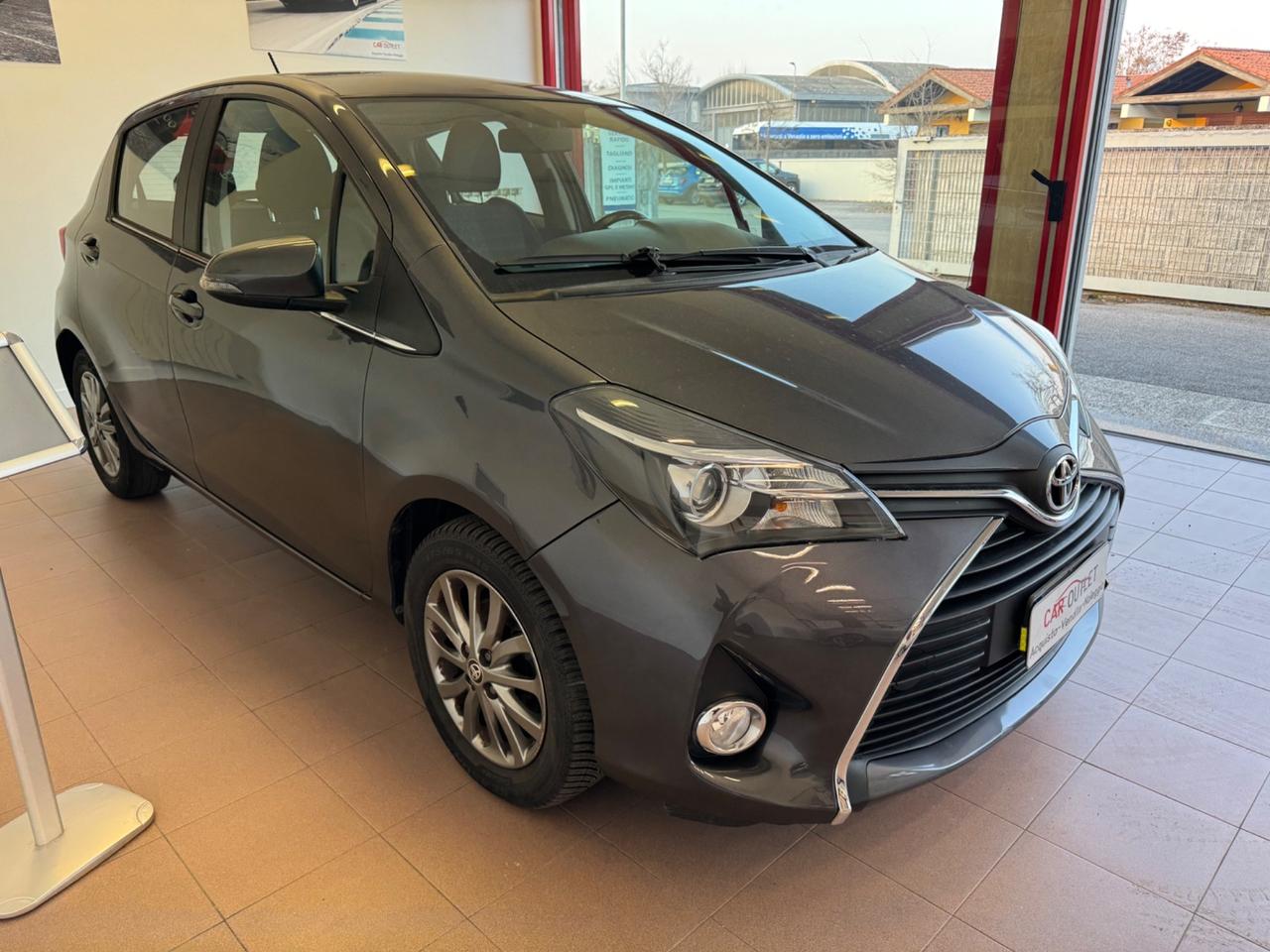 Toyota Yaris 1.0 5 porte Active GARANZIA