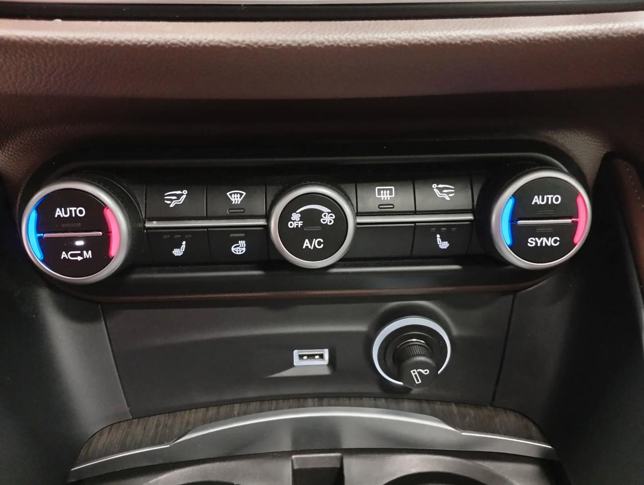 Alfa Romeo Stelvio 2.2 Turbodiesel 210 CV AT8 Q4 B-Tech