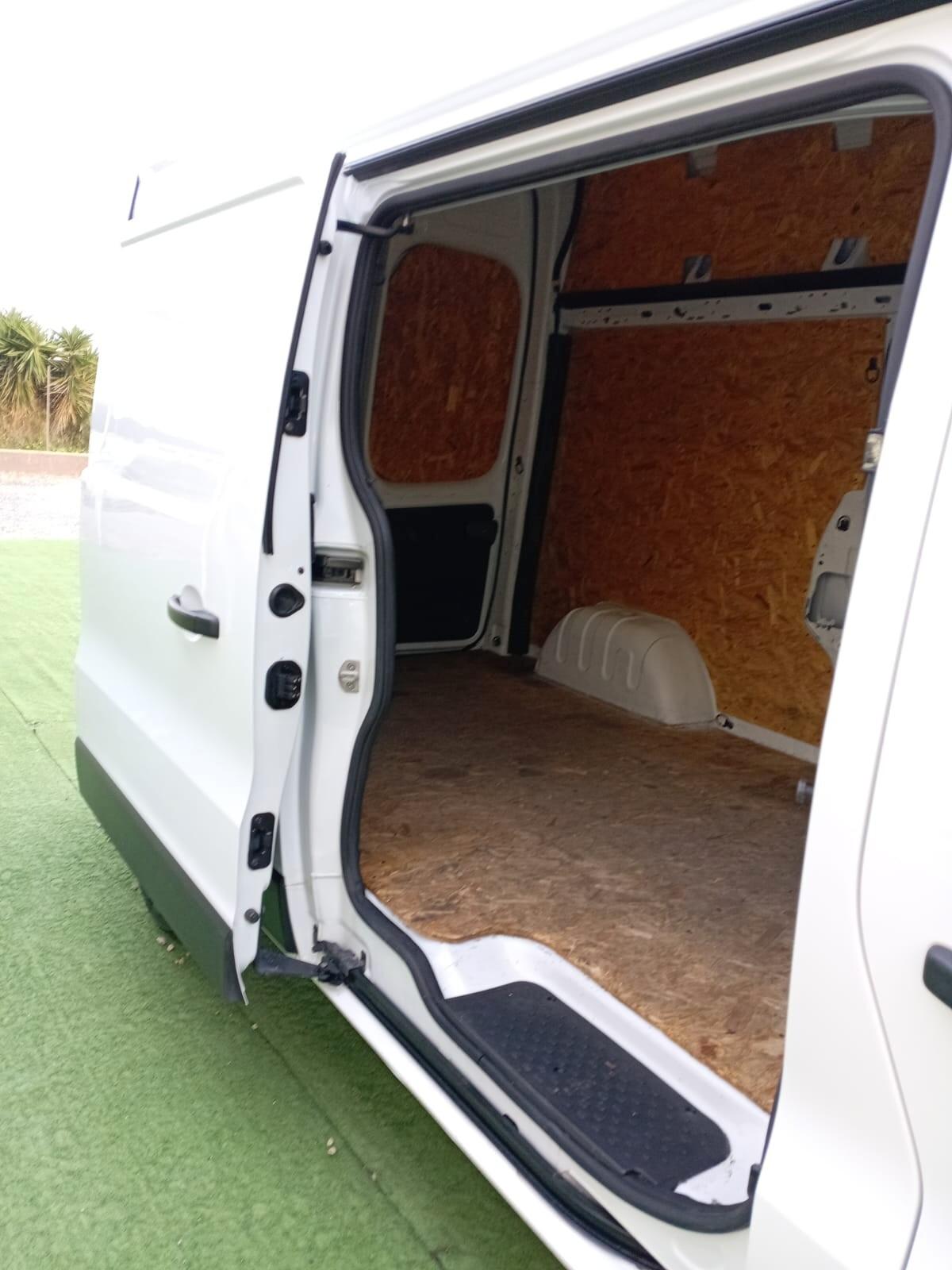 Renault Trafic FURGONE 3 POSTI TRIPLA APERTURA iva esposta