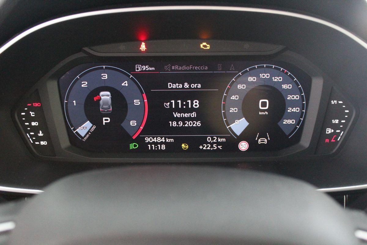 AUDI - Q3 - 35 TDI S tronic Business
