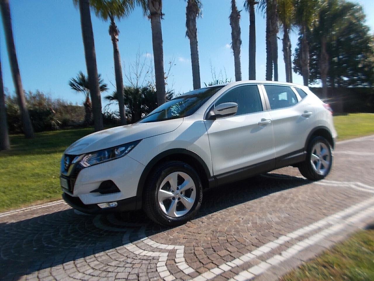 Nissan Qashqai 1.5 dCi *FULL OPT.* da VETRINA