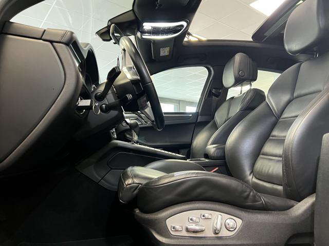 PORSCHE Macan 2.0 GANCIO / P.A.S.M. / TETTO / BIANCO PERLA / 21"