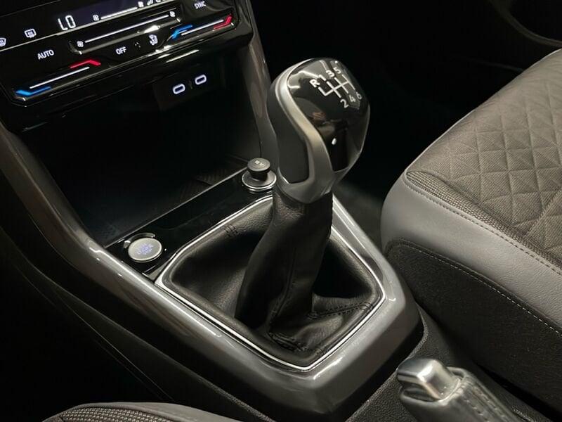 Volkswagen T-Cross Advanced 1.0 TSI 81 kW (110 CV) Manuale