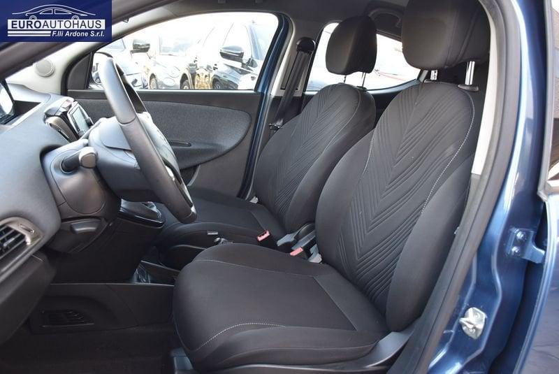 Lancia Ypsilon Ypsilon 1.0 firefly hybrid Gold s&s 70cv